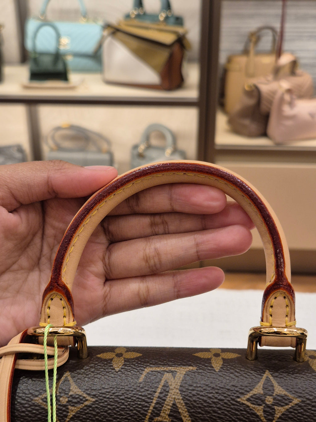 Louis Vuitton Mini Clunny monogram
