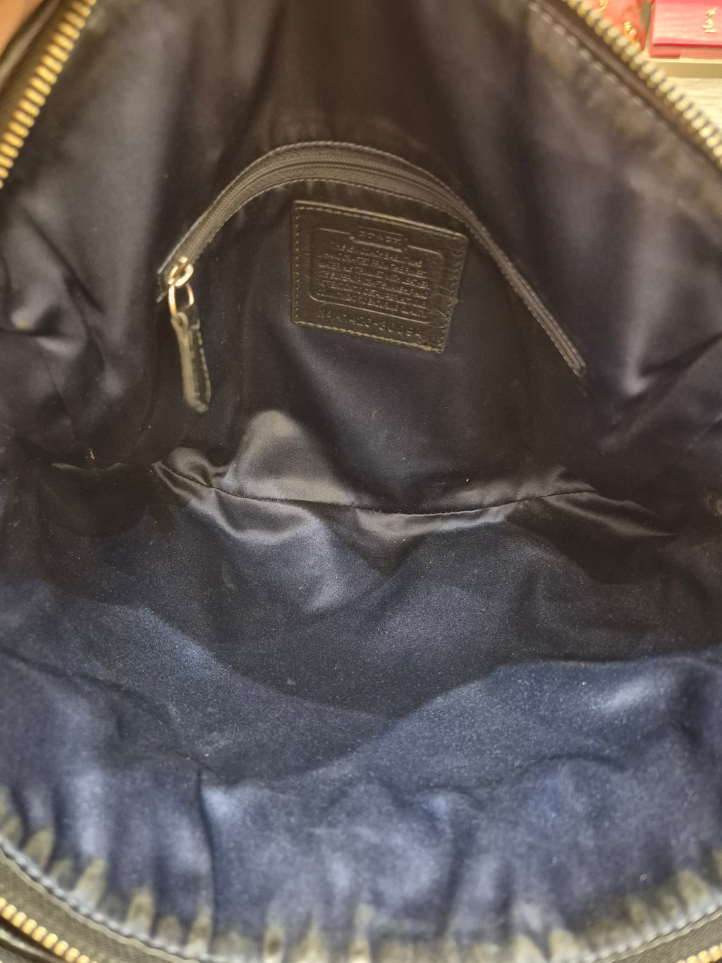 Coach Double Zipper Signature