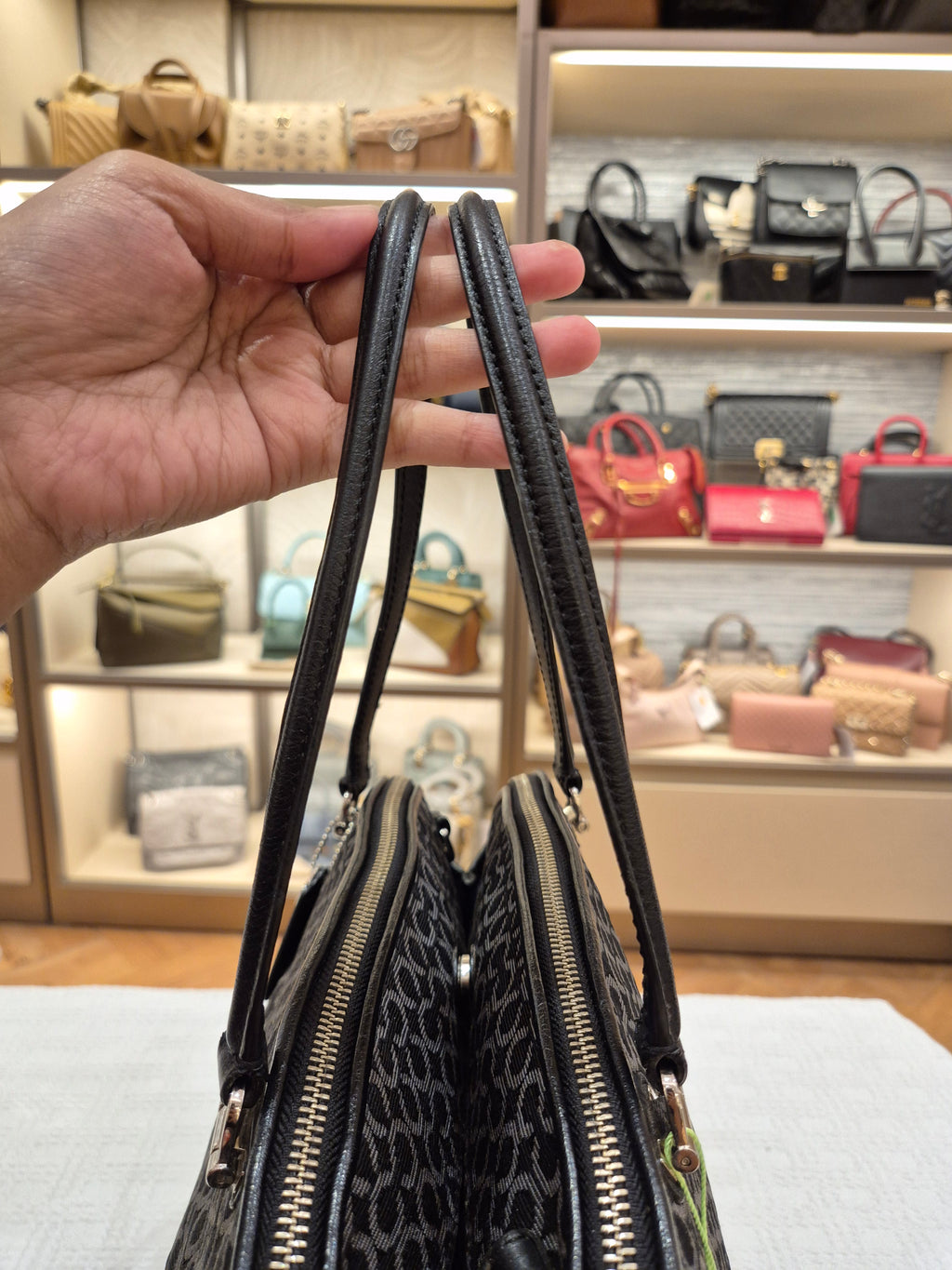 Coach Double Zipper Signature
