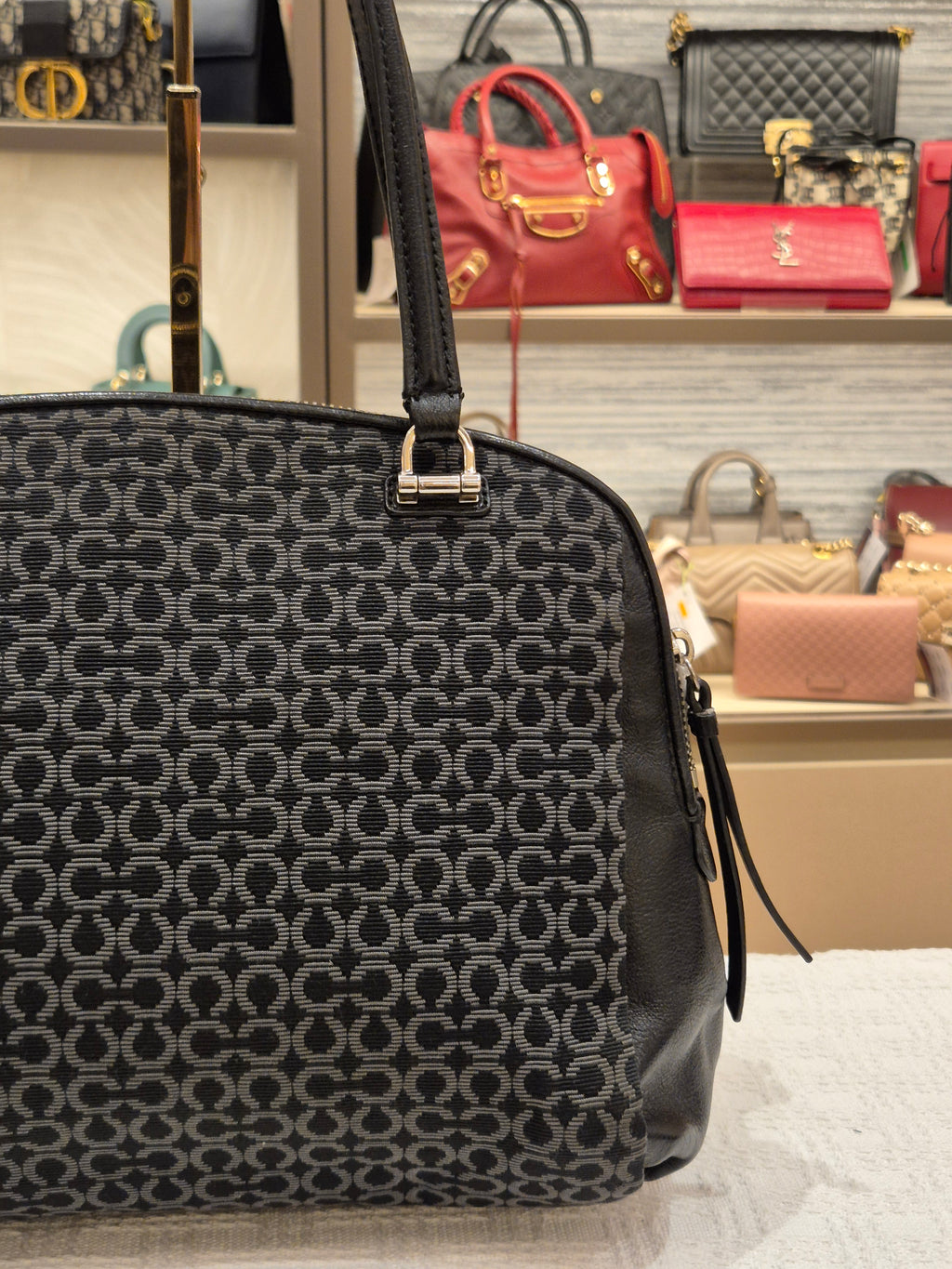 Coach Double Zipper Signature
