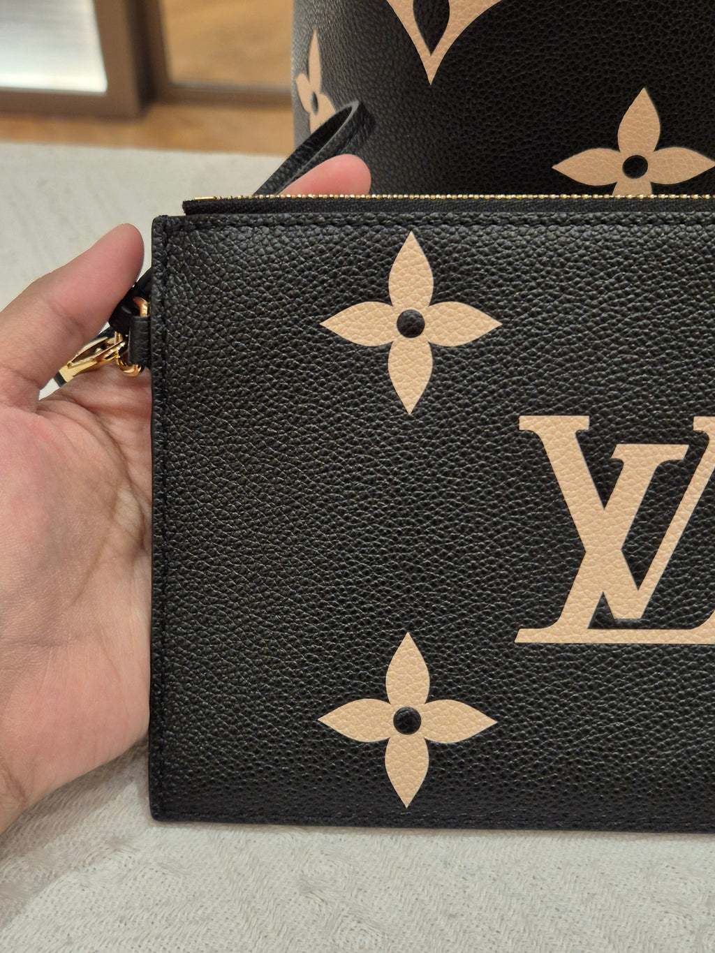 Louis Vuitton NeoNoe MM Emprainte Bicolor