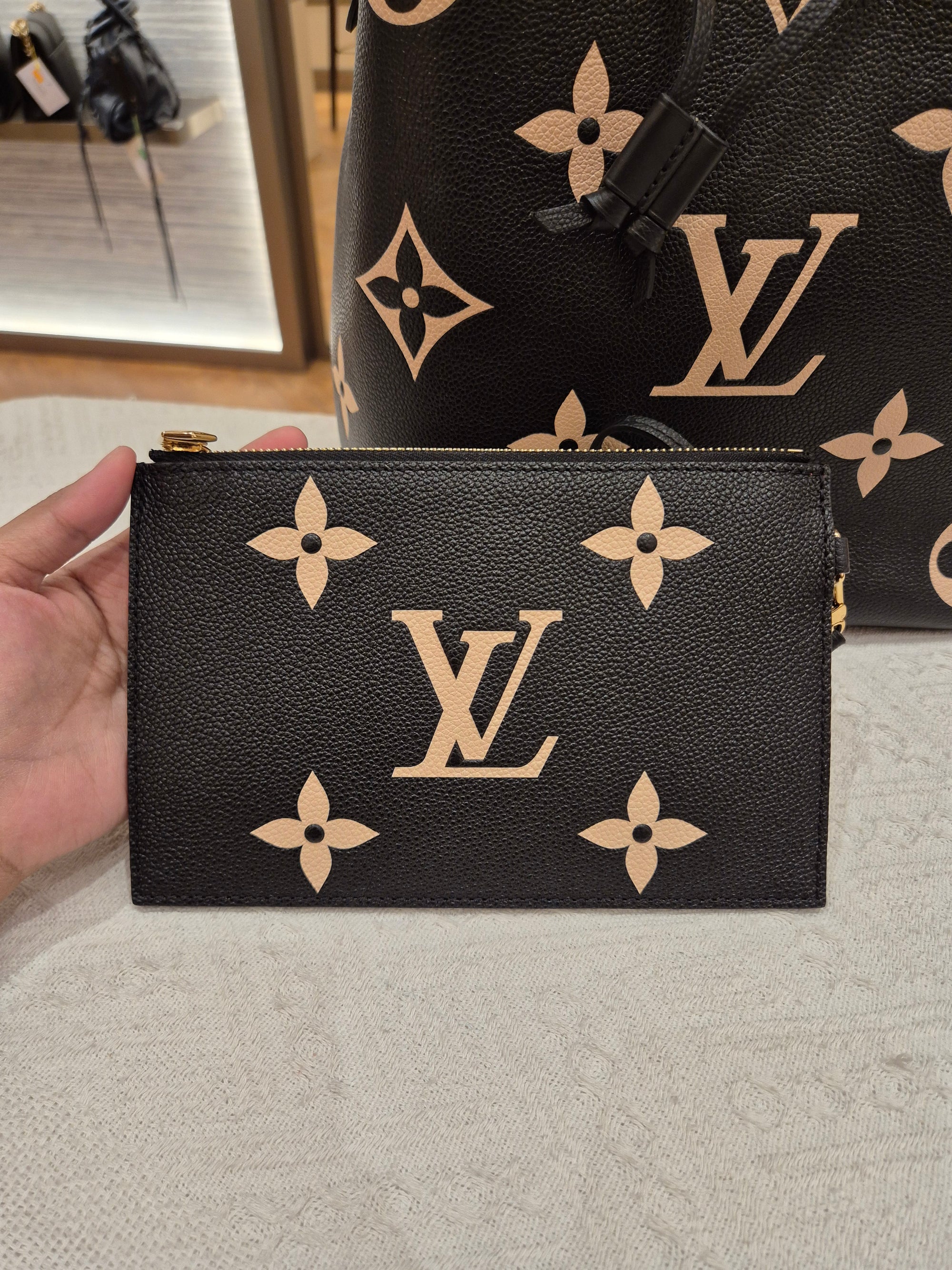 Louis Vuitton NeoNoe MM Emprainte Bicolor