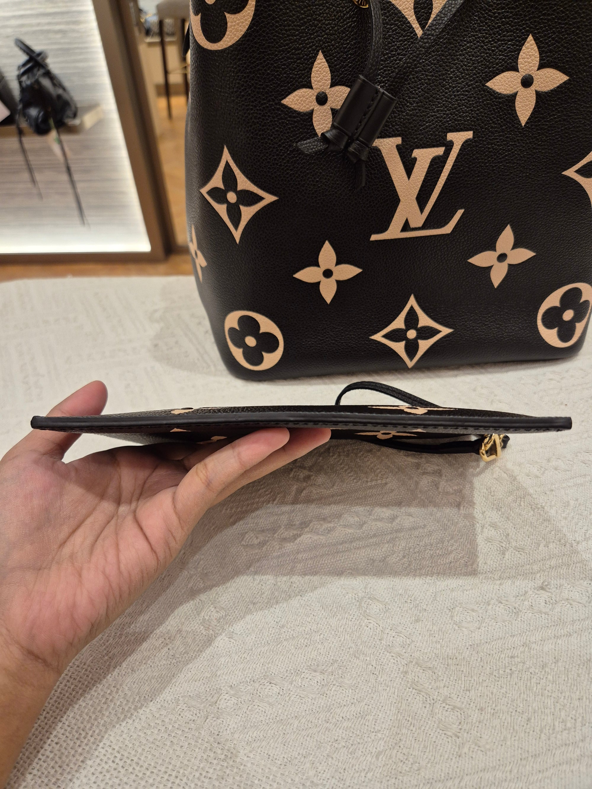 Louis Vuitton NeoNoe MM Emprainte Bicolor
