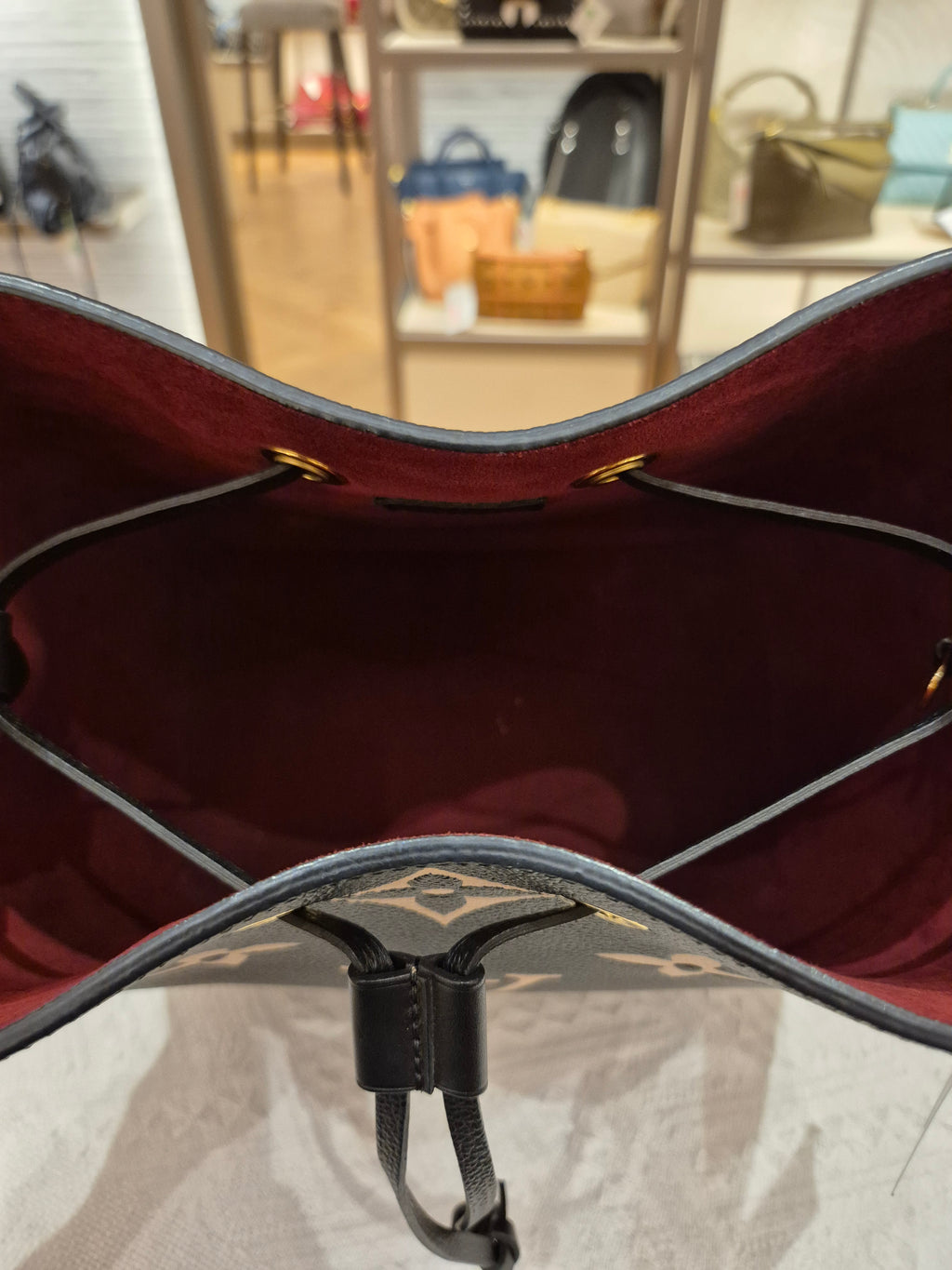 Louis Vuitton NeoNoe MM Emprainte Bicolor