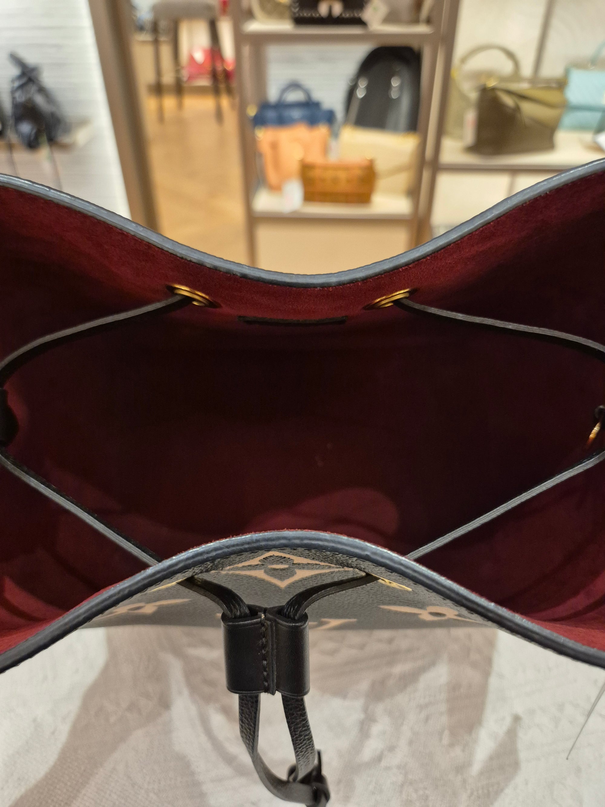 Louis Vuitton NeoNoe MM Emprainte Bicolor