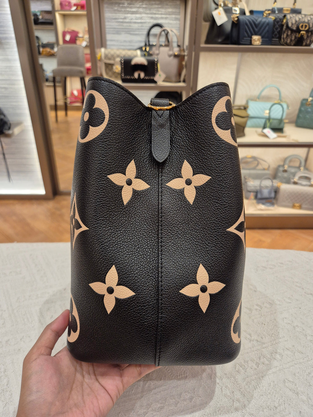 Louis Vuitton NeoNoe MM Emprainte Bicolor
