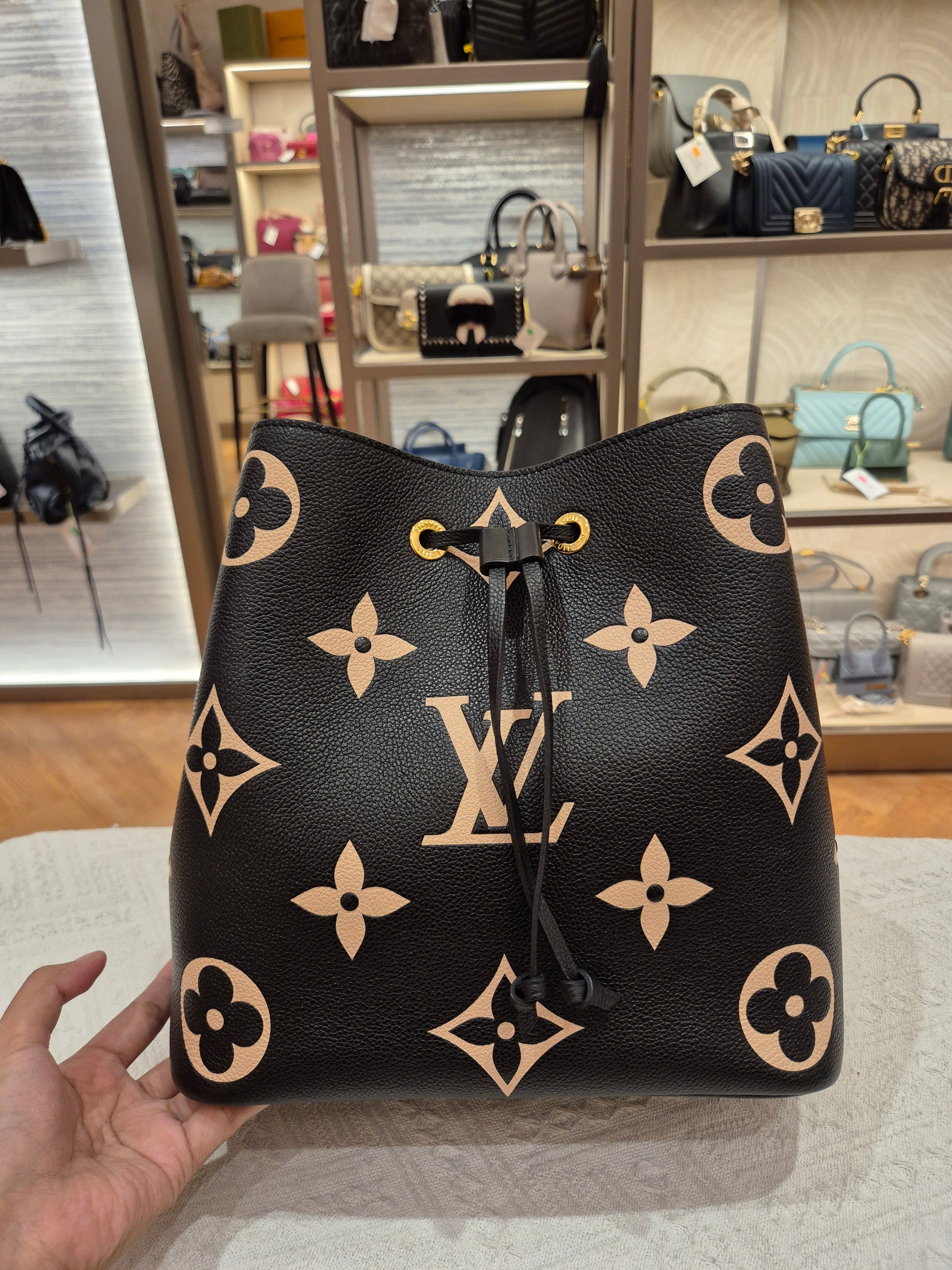 Louis Vuitton NeoNoe MM Emprainte Bicolor
