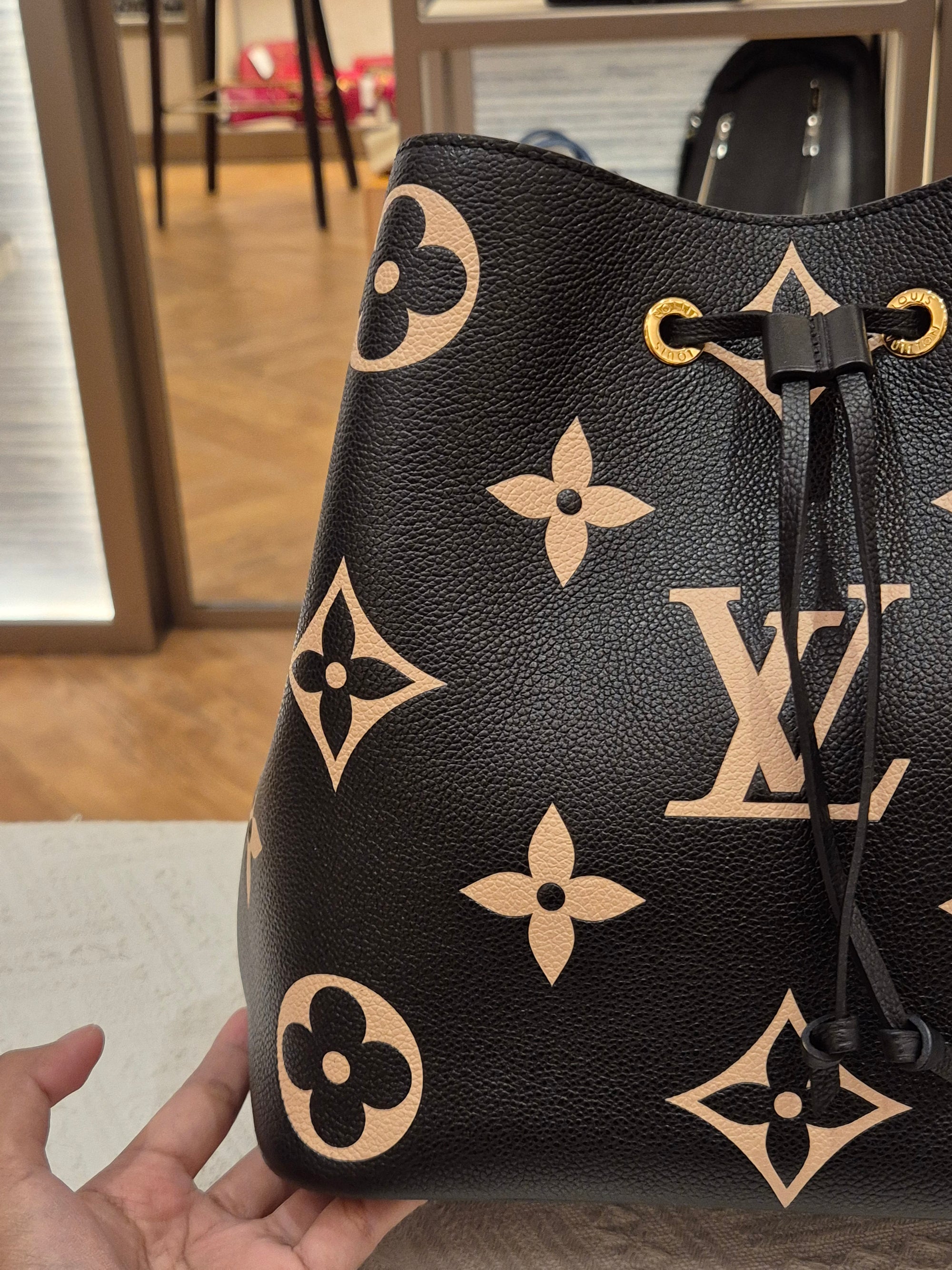 Louis Vuitton NeoNoe MM Emprainte Bicolor