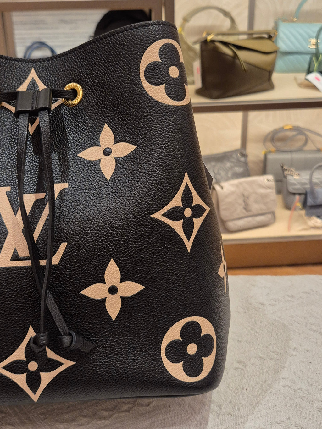 Louis Vuitton NeoNoe MM Emprainte Bicolor