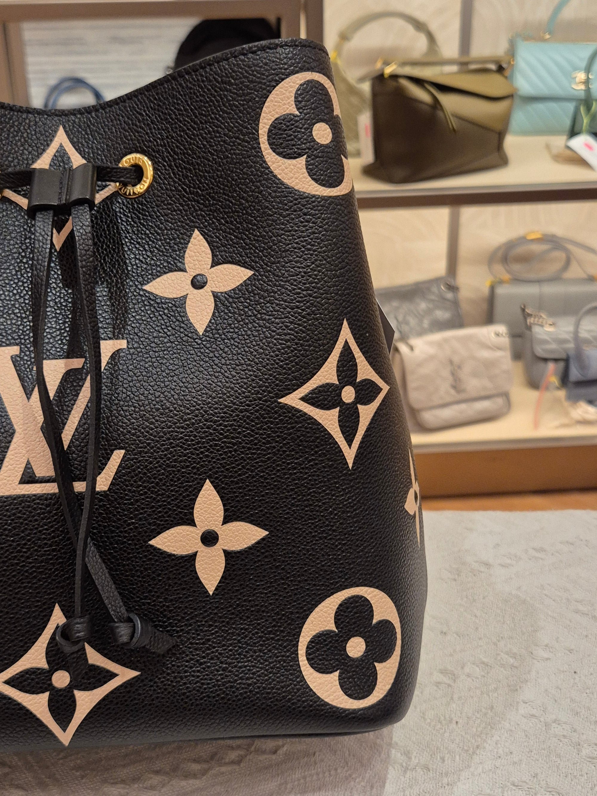 Louis Vuitton NeoNoe MM Emprainte Bicolor