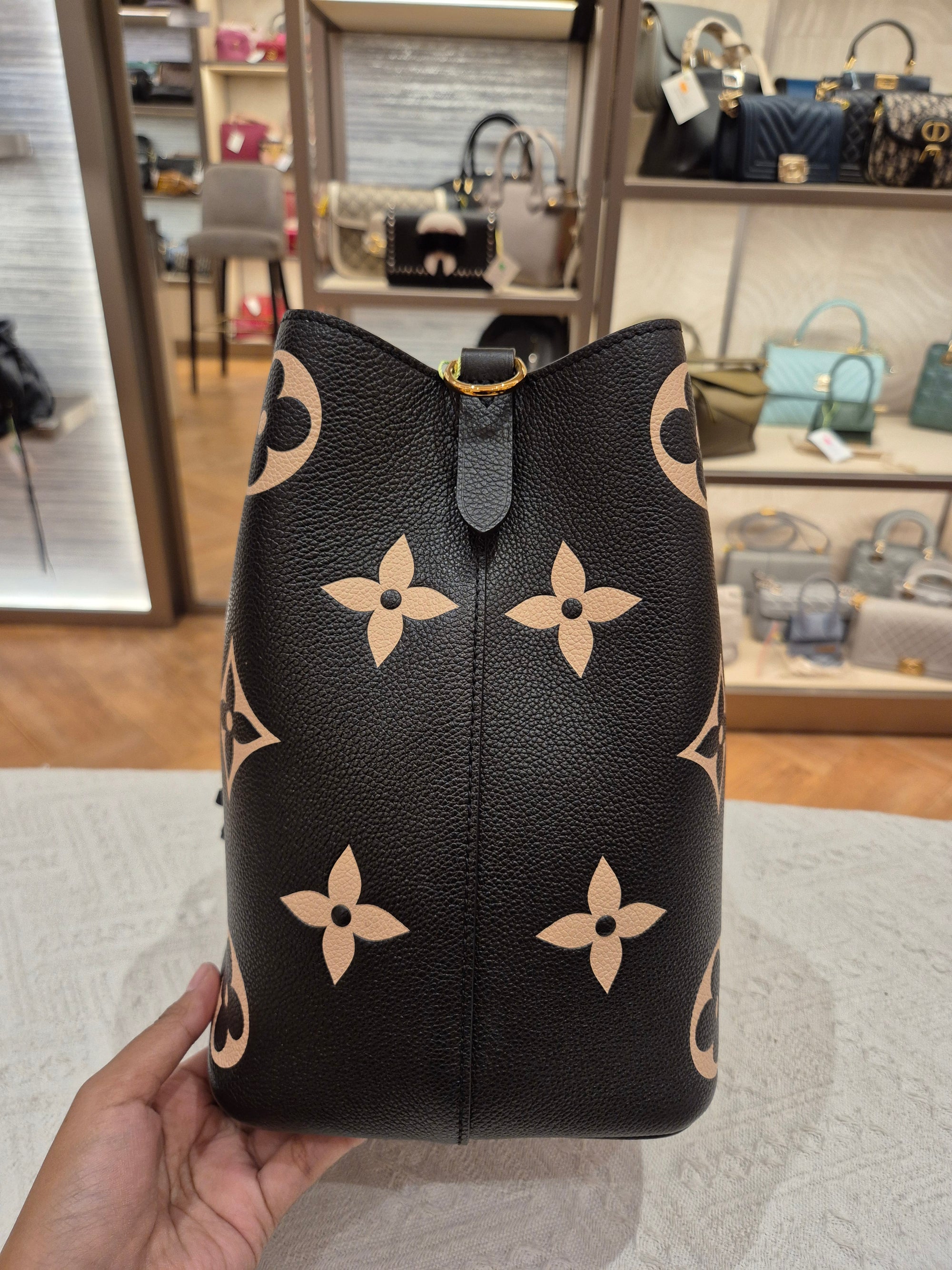 Louis Vuitton NeoNoe MM Emprainte Bicolor