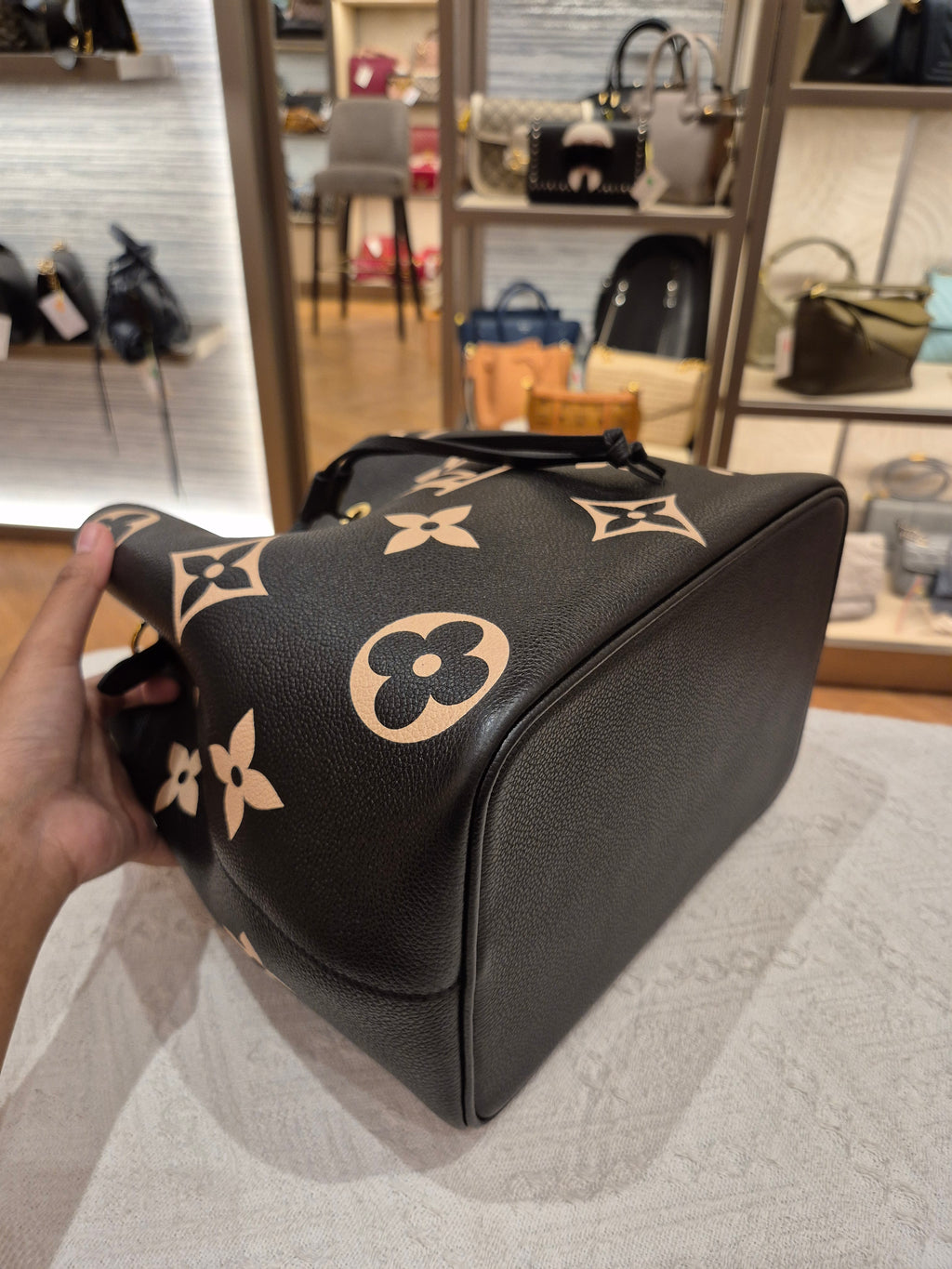 Louis Vuitton NeoNoe MM Emprainte Bicolor