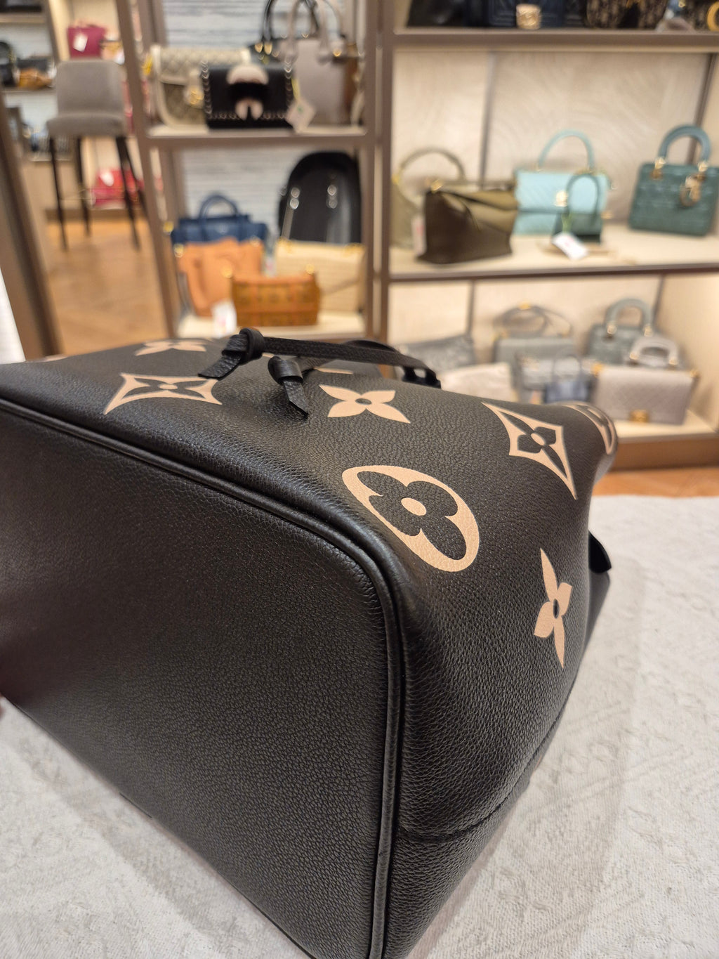 Louis Vuitton NeoNoe MM Emprainte Bicolor