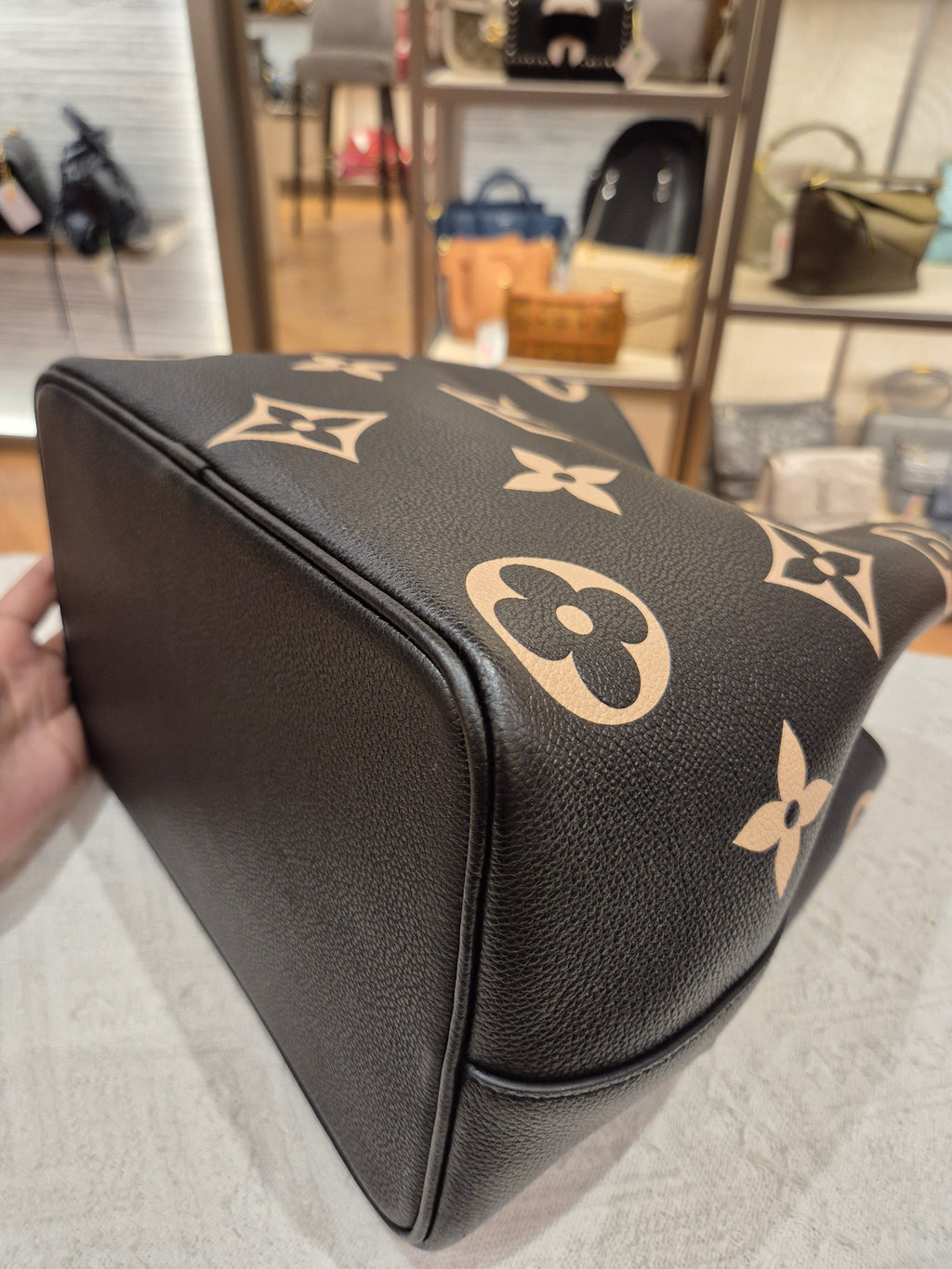 Louis Vuitton NeoNoe MM Emprainte Bicolor