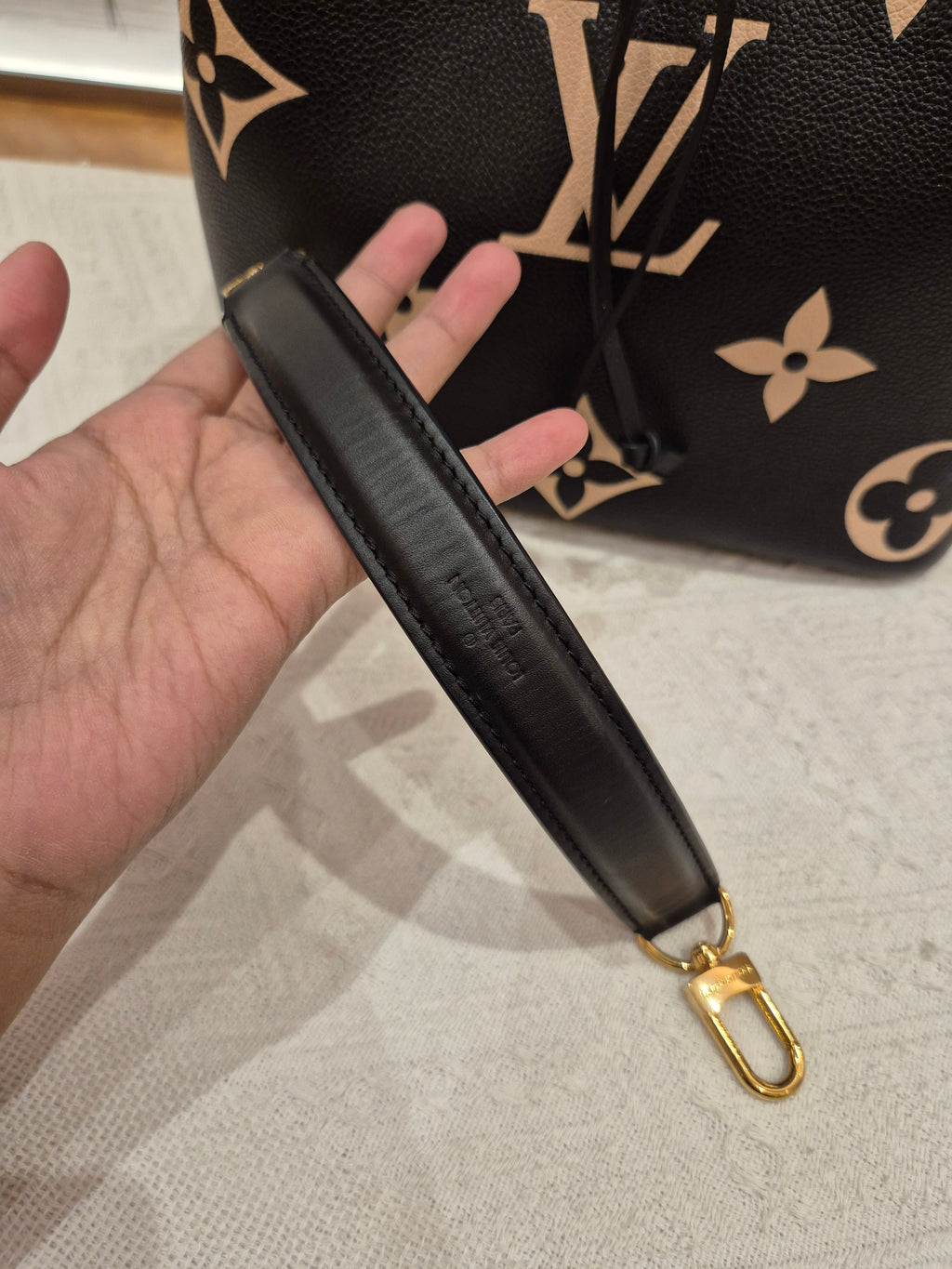 Louis Vuitton NeoNoe MM Emprainte Bicolor