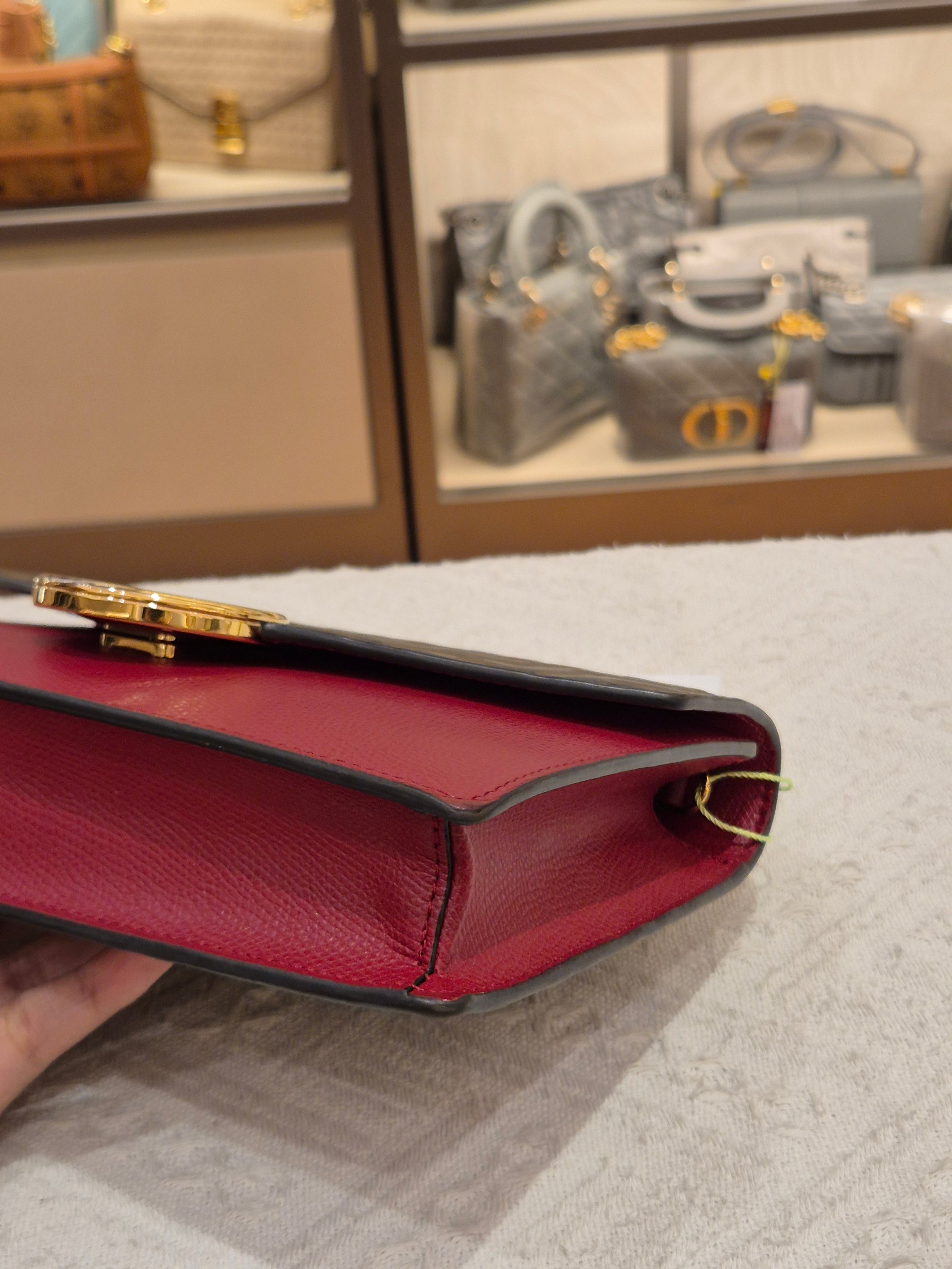 Fendi Wallet On Chain FF