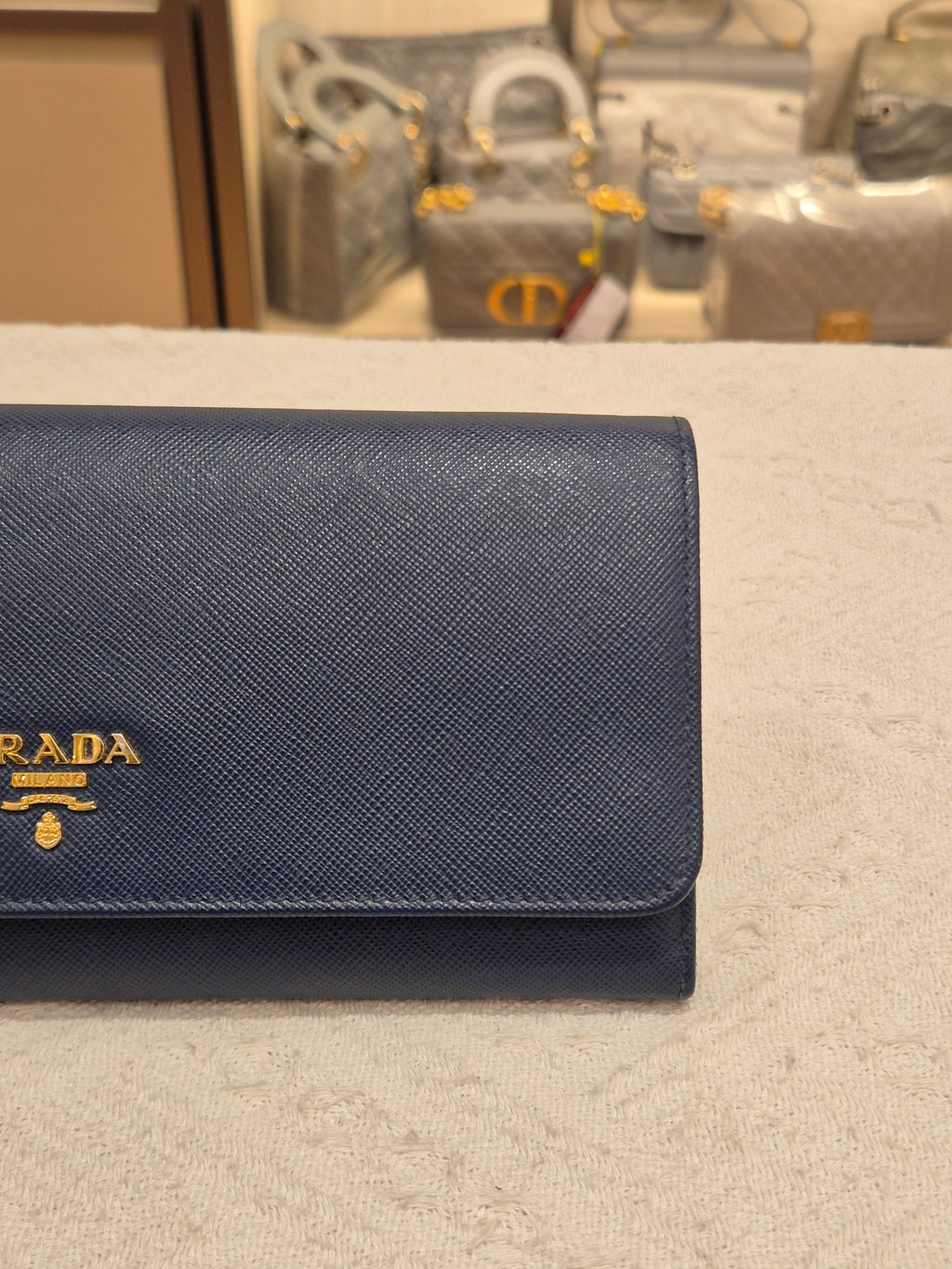 Prada Wallet On Chain