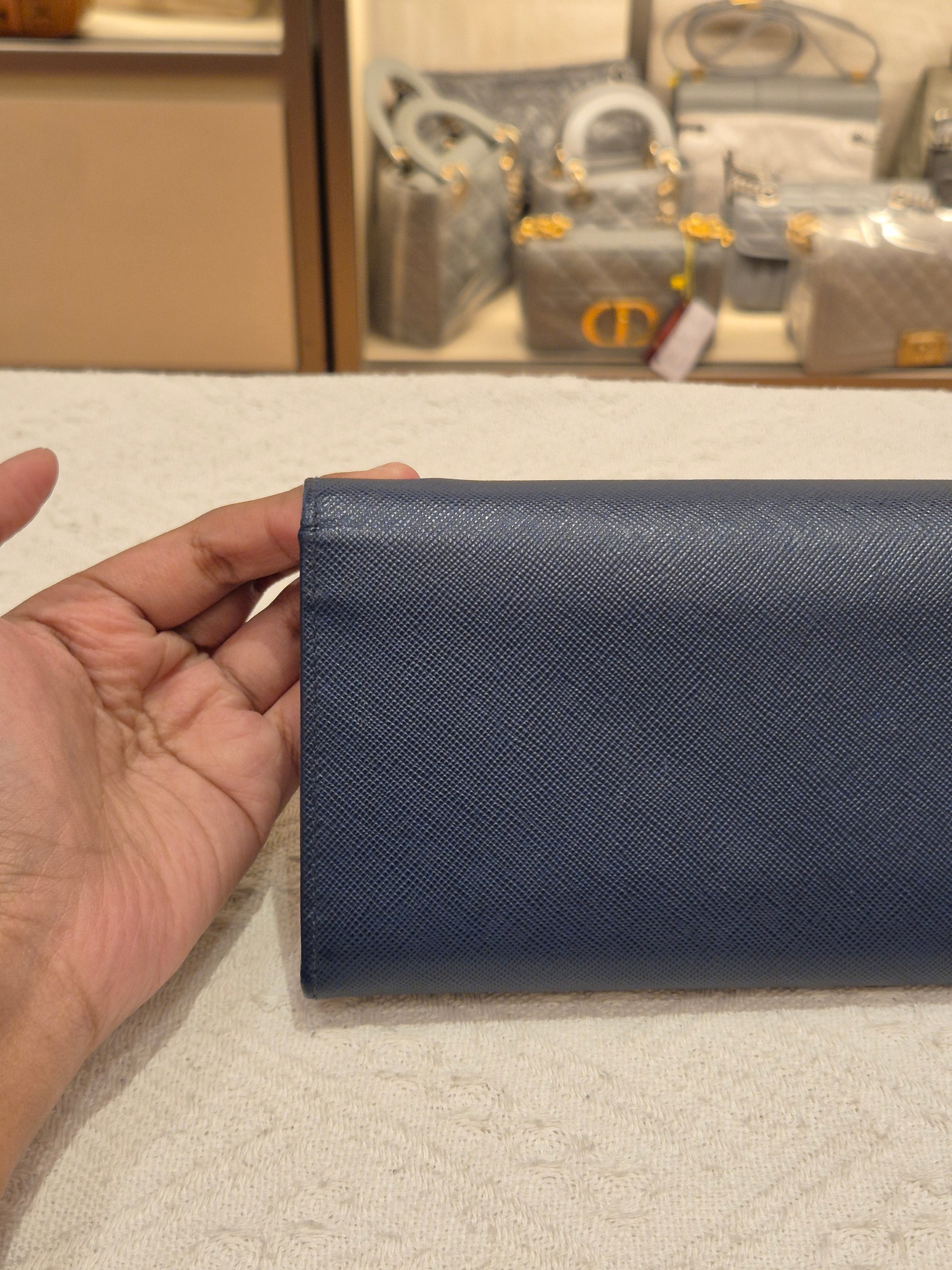 Prada Wallet On Chain