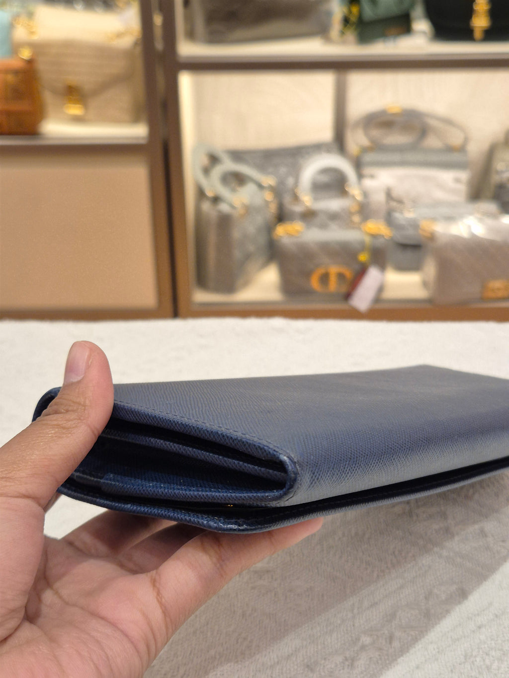 Prada Wallet On Chain