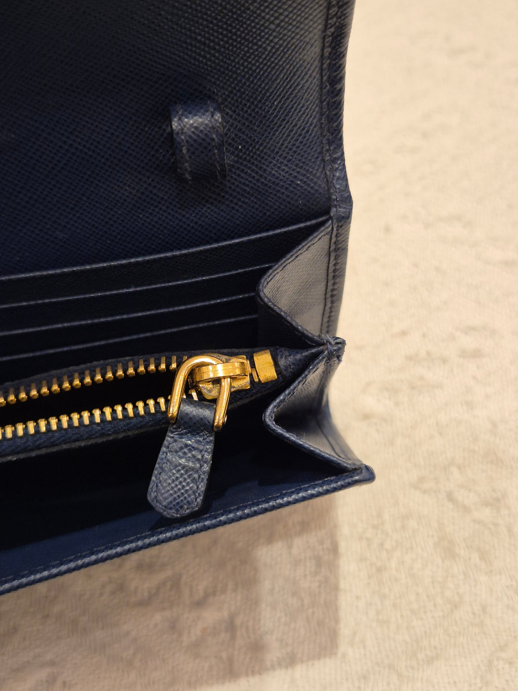 Prada Wallet On Chain