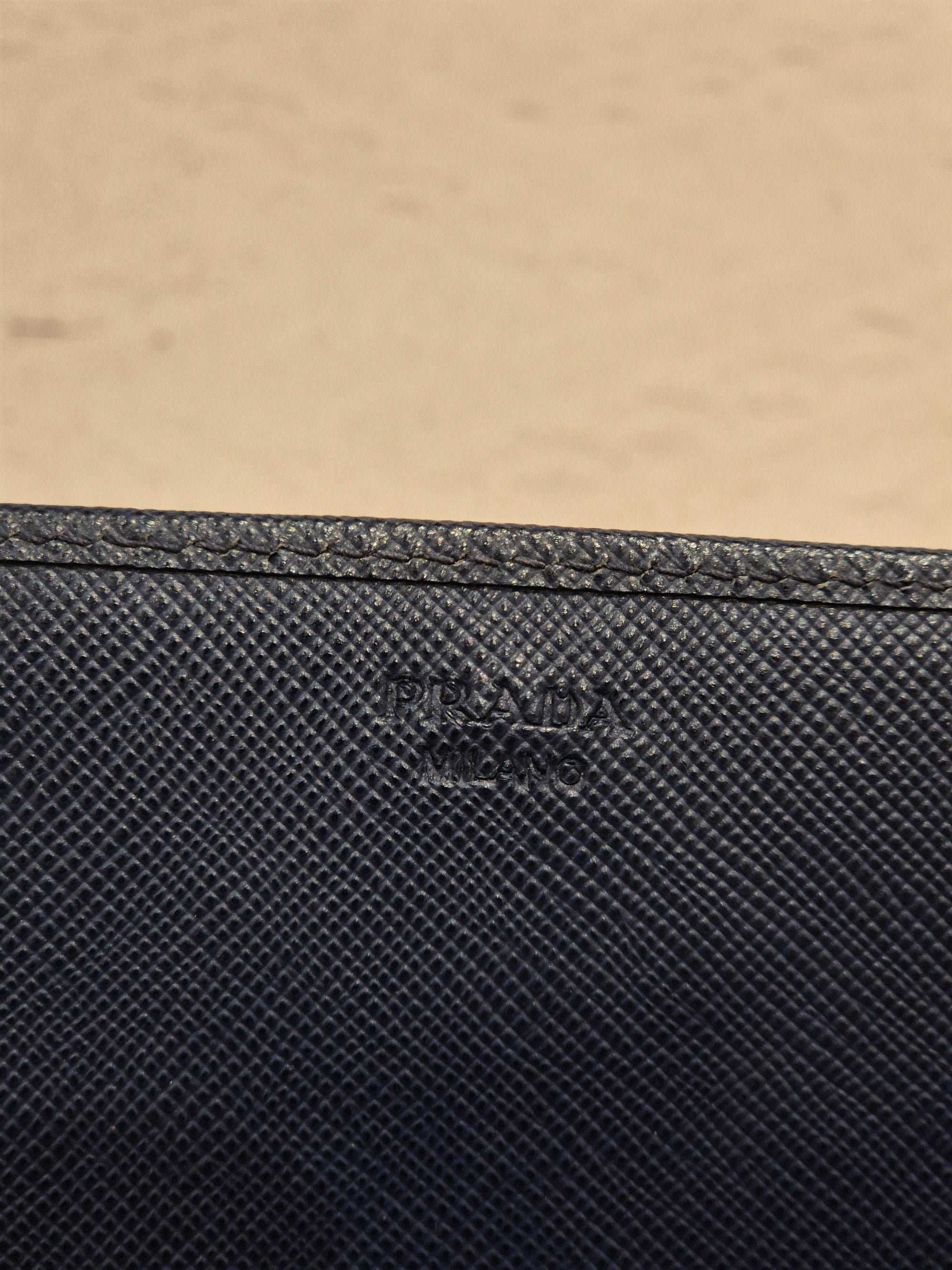 Prada Wallet On Chain