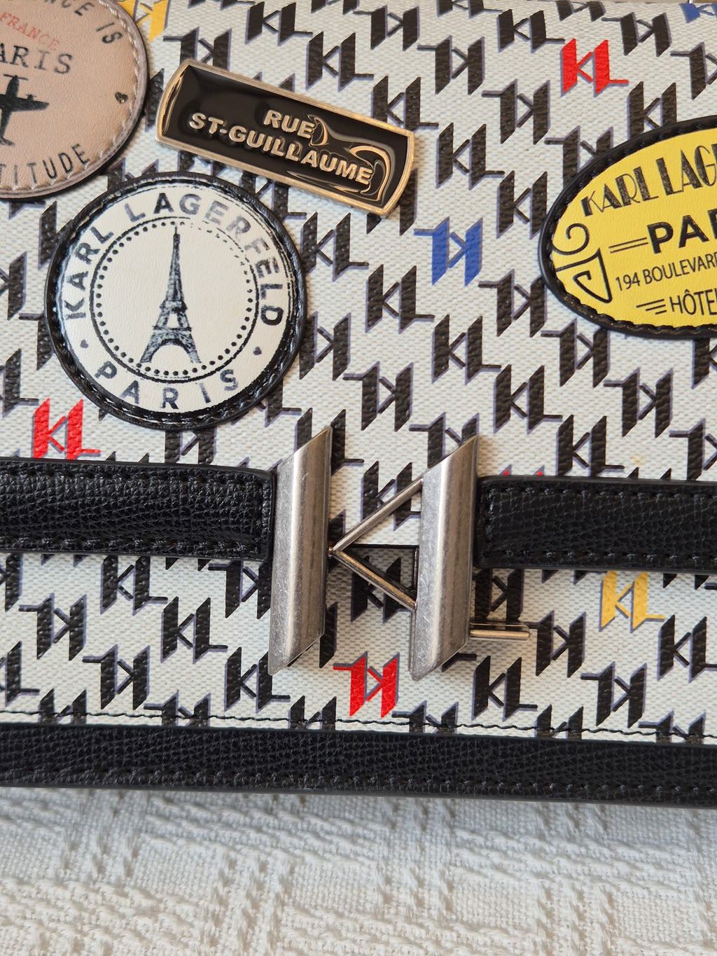 Karl Corine Flap Motif