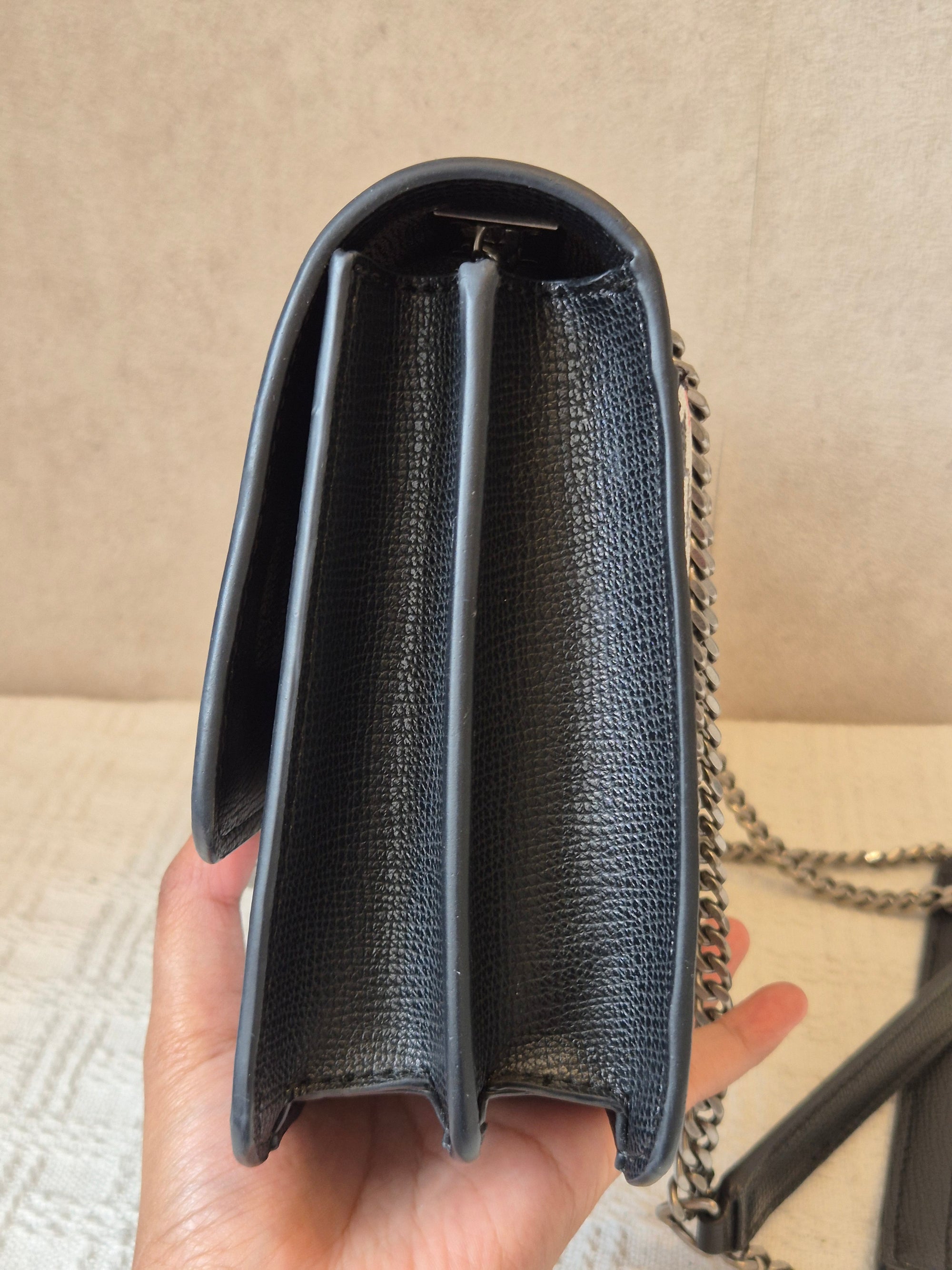 Karl Corine Flap Motif