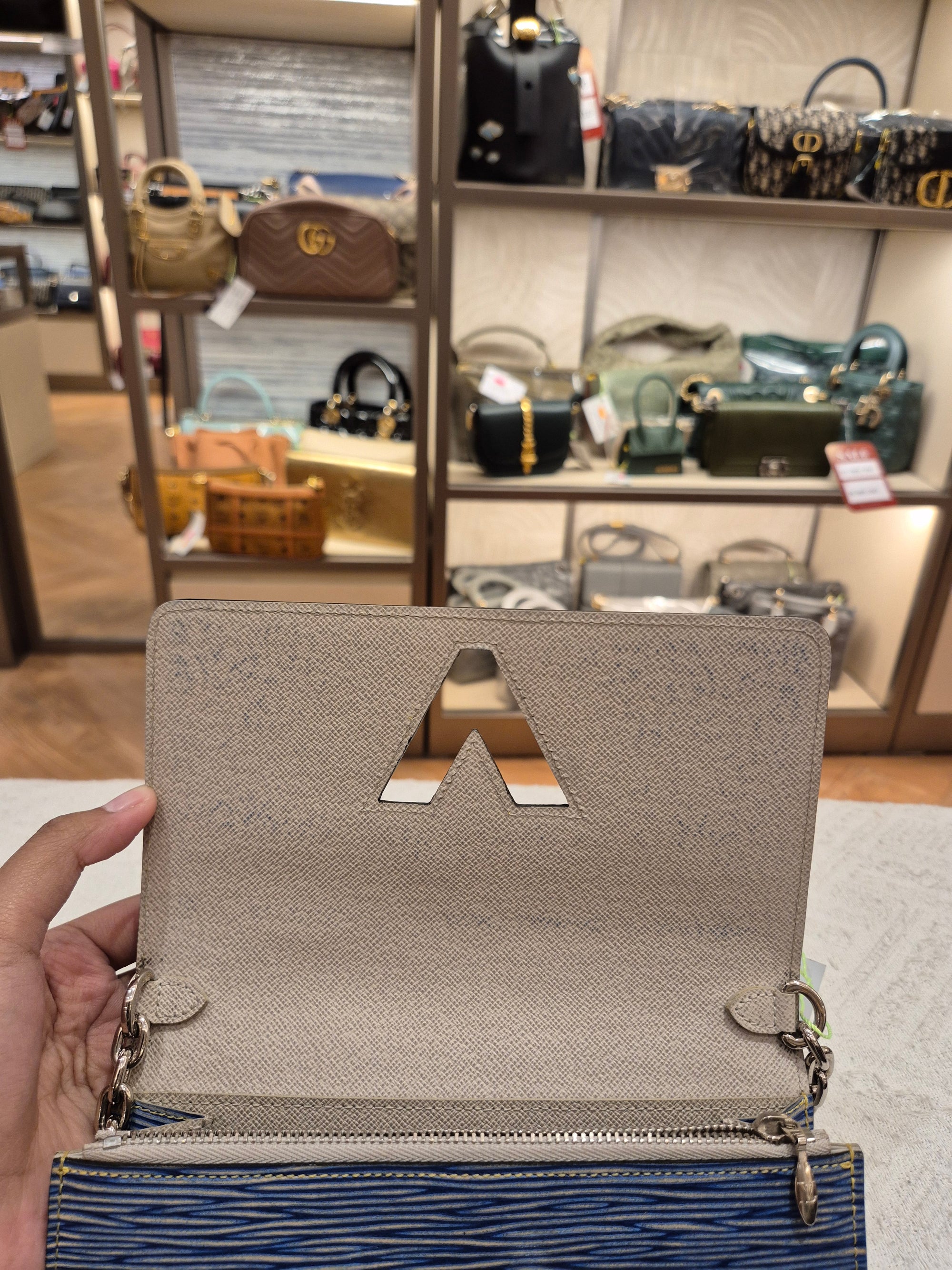 Louis Vuitton Twist Woc Epi Blue