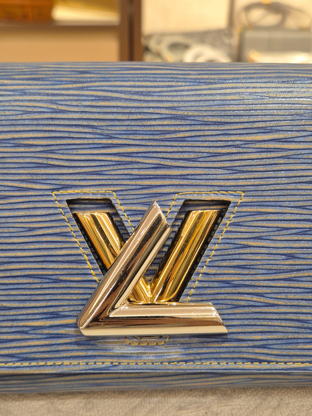 Louis Vuitton Twist Woc Epi Blue
