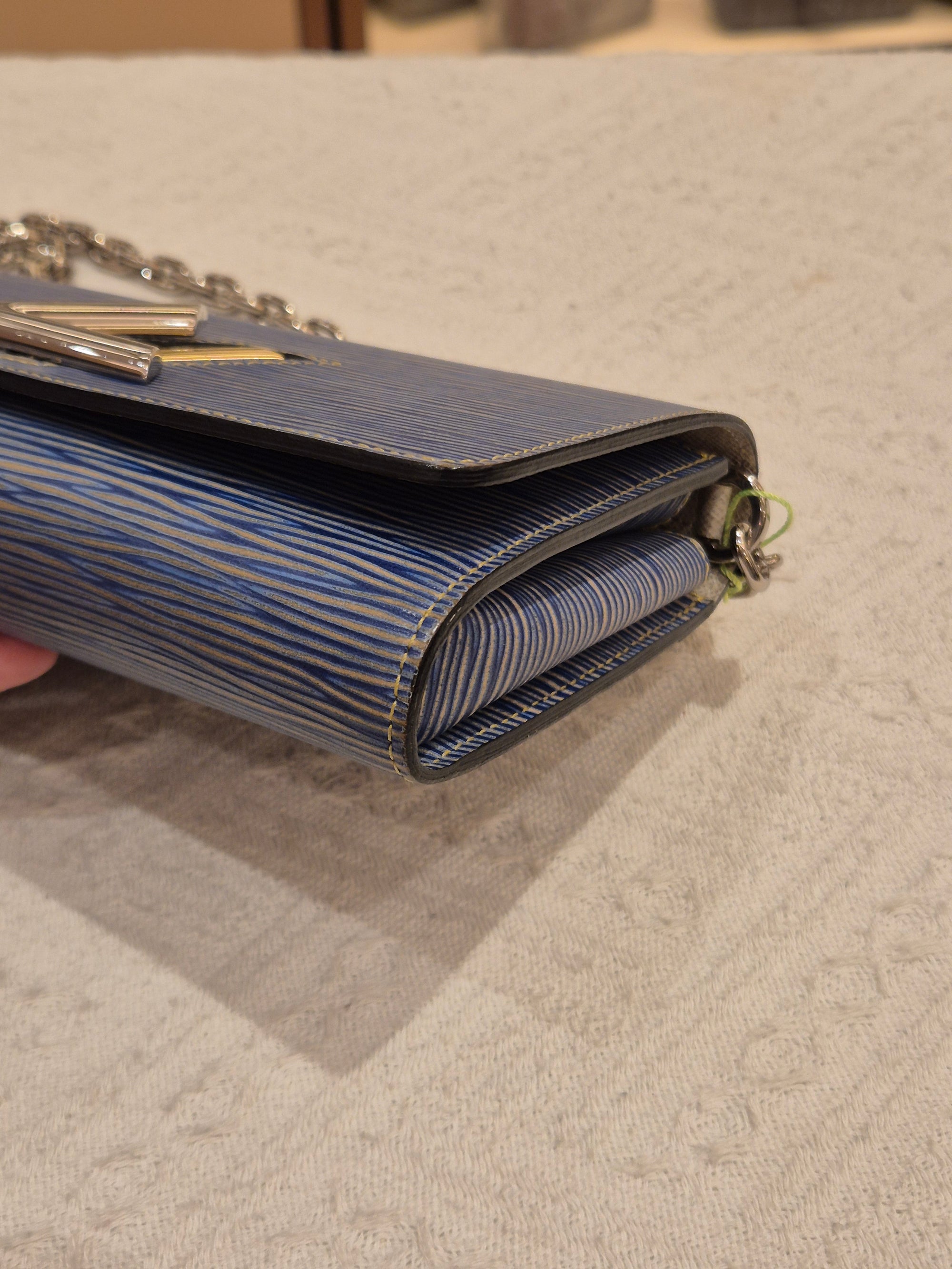 Louis Vuitton Twist Woc Epi Blue
