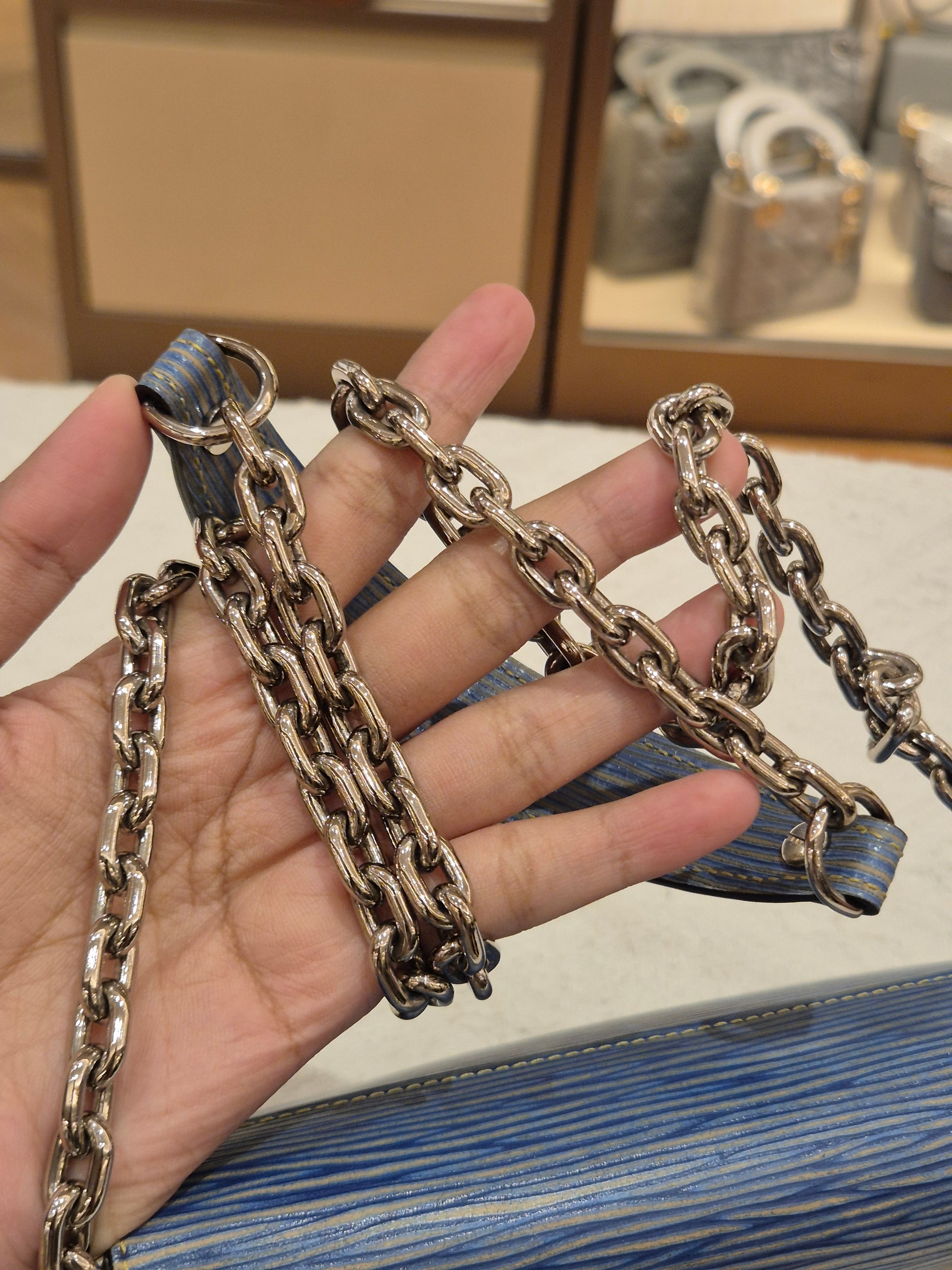 Louis Vuitton Twist Woc Epi Blue