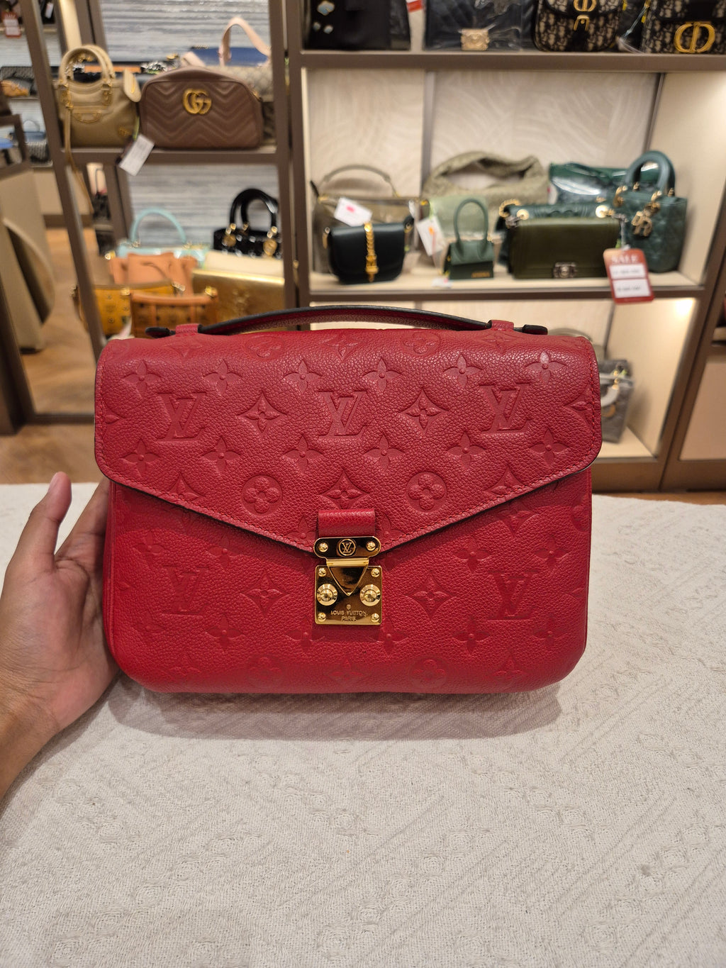 Louis Vuitton Metis Empreinte Cerise