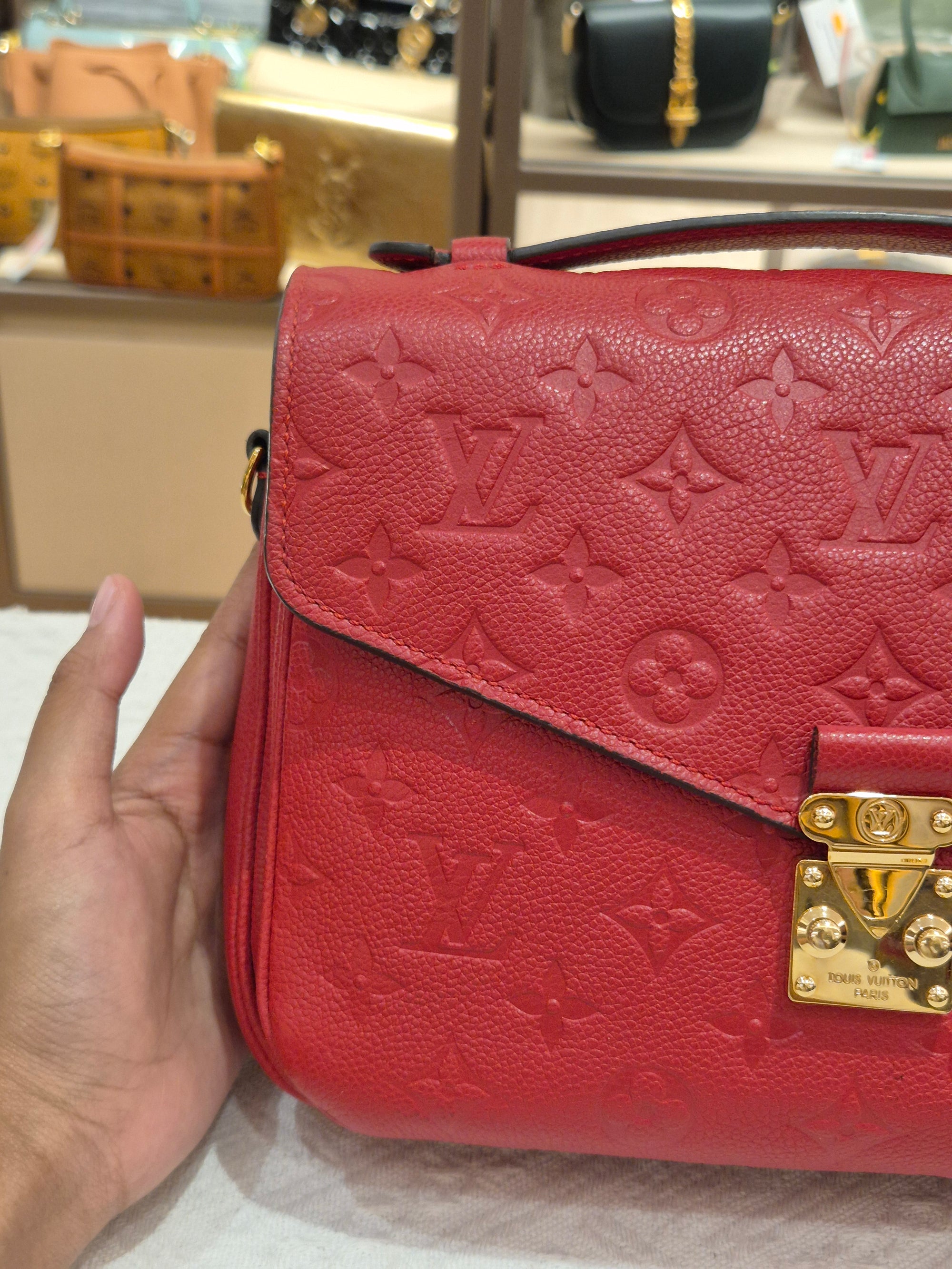 Louis Vuitton Metis Empreinte Cerise