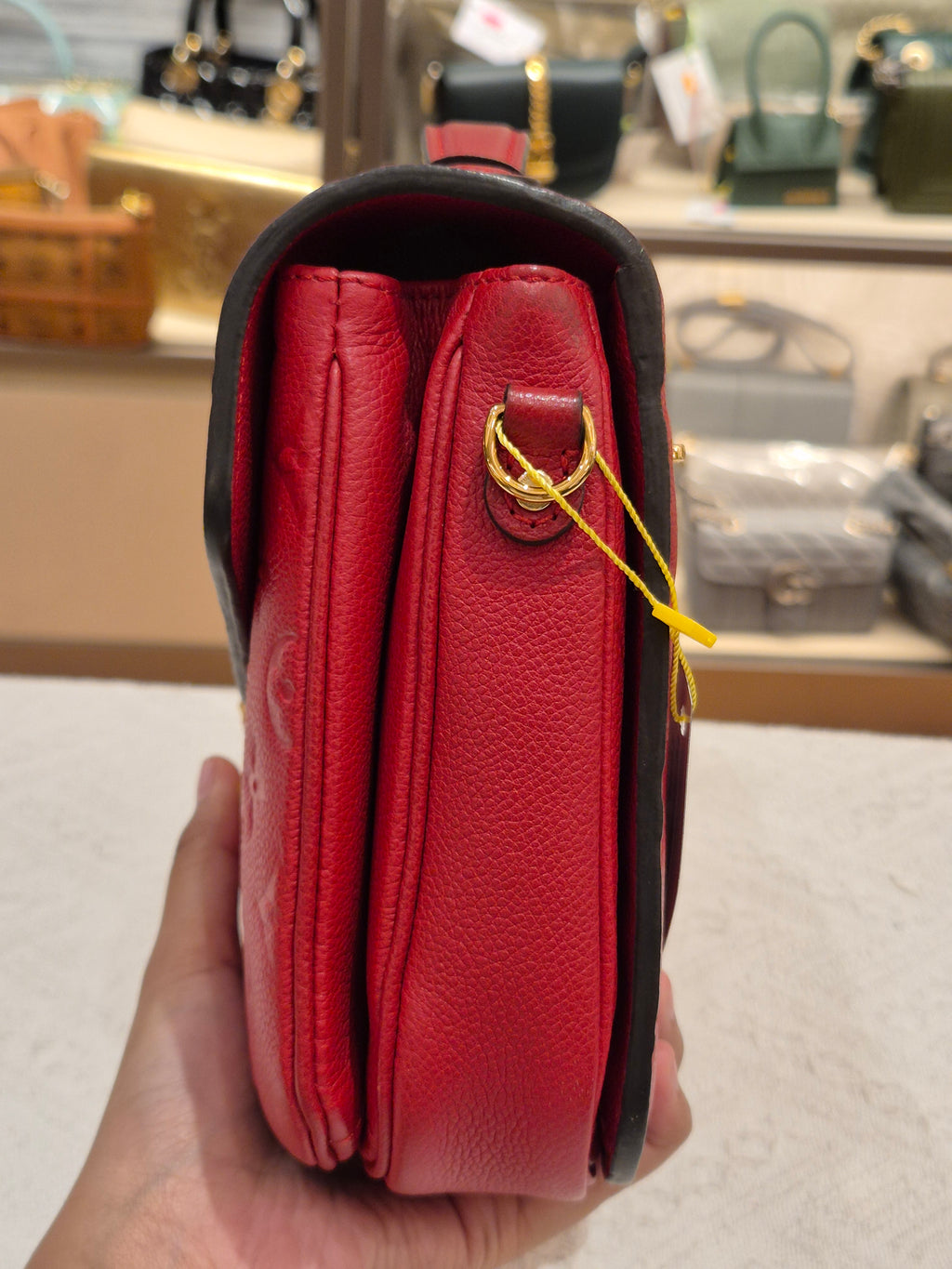 Louis Vuitton Metis Empreinte Cerise