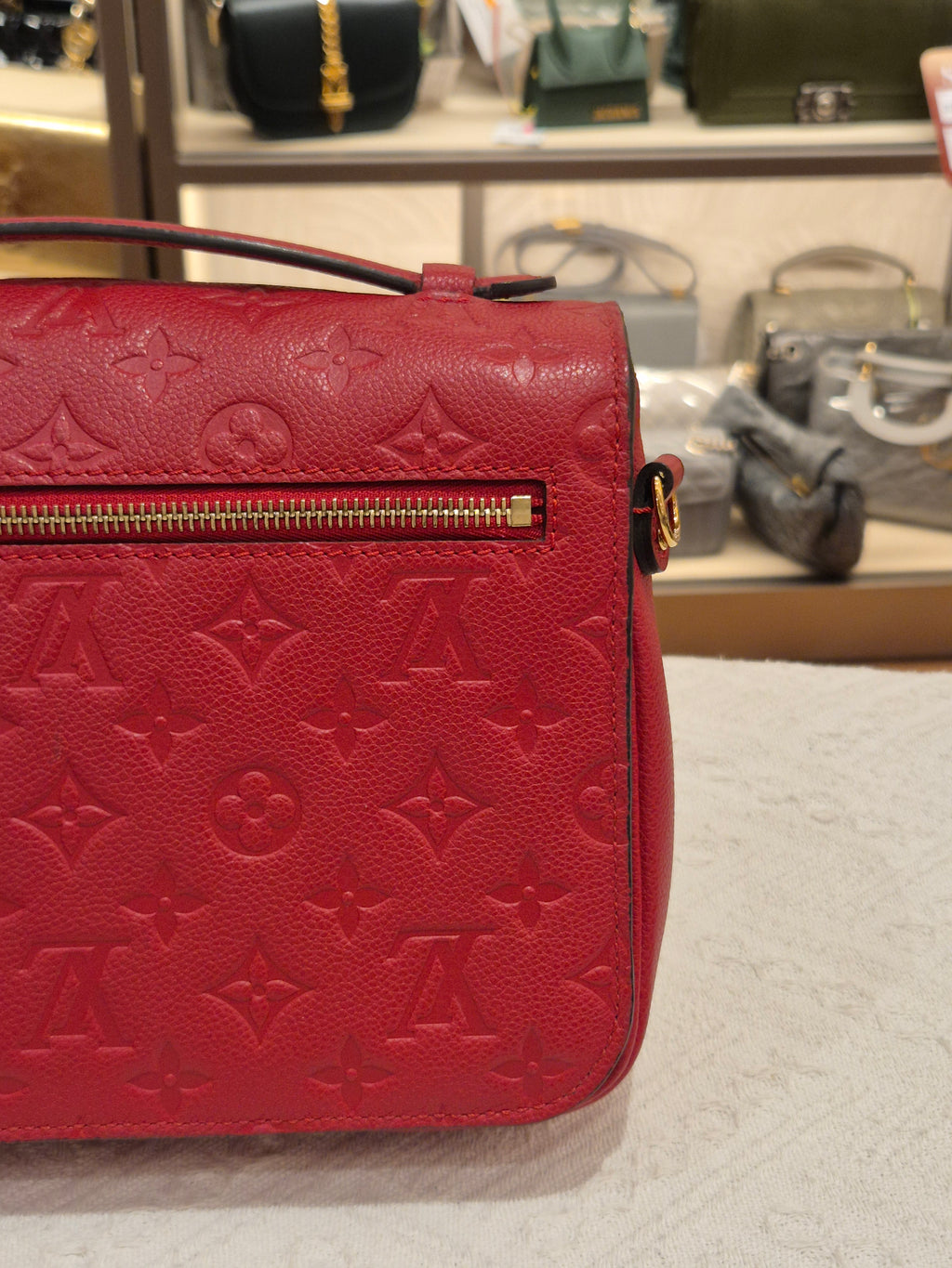 Louis Vuitton Metis Empreinte Cerise
