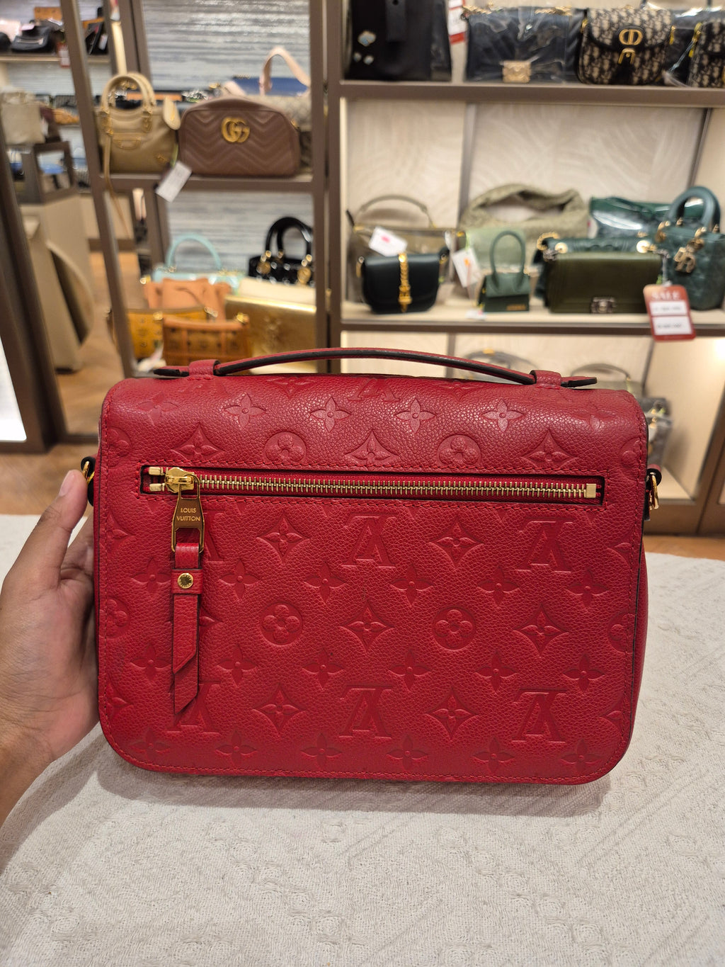 Louis Vuitton Metis Empreinte Cerise