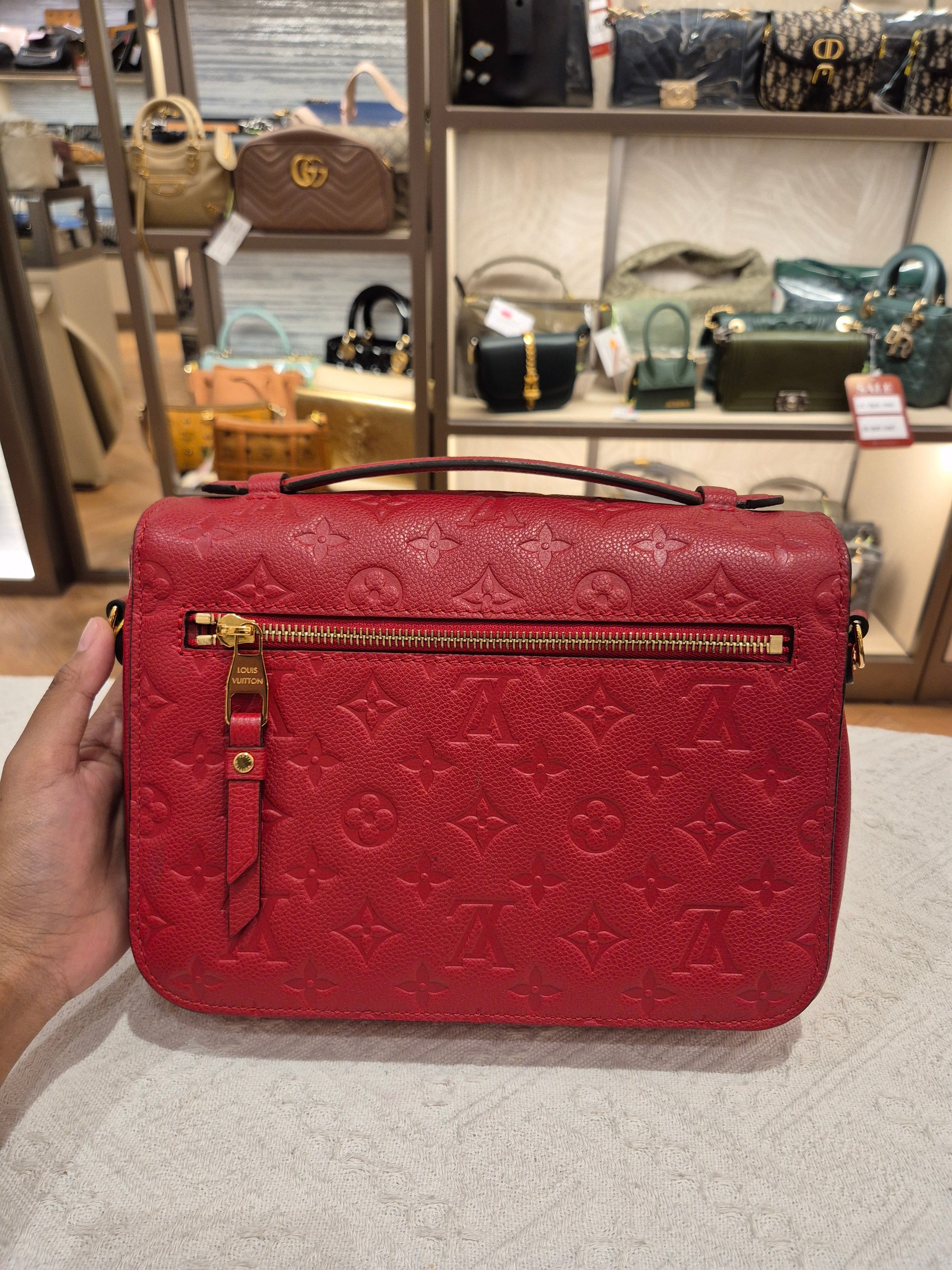 Louis Vuitton Metis Empreinte Cerise