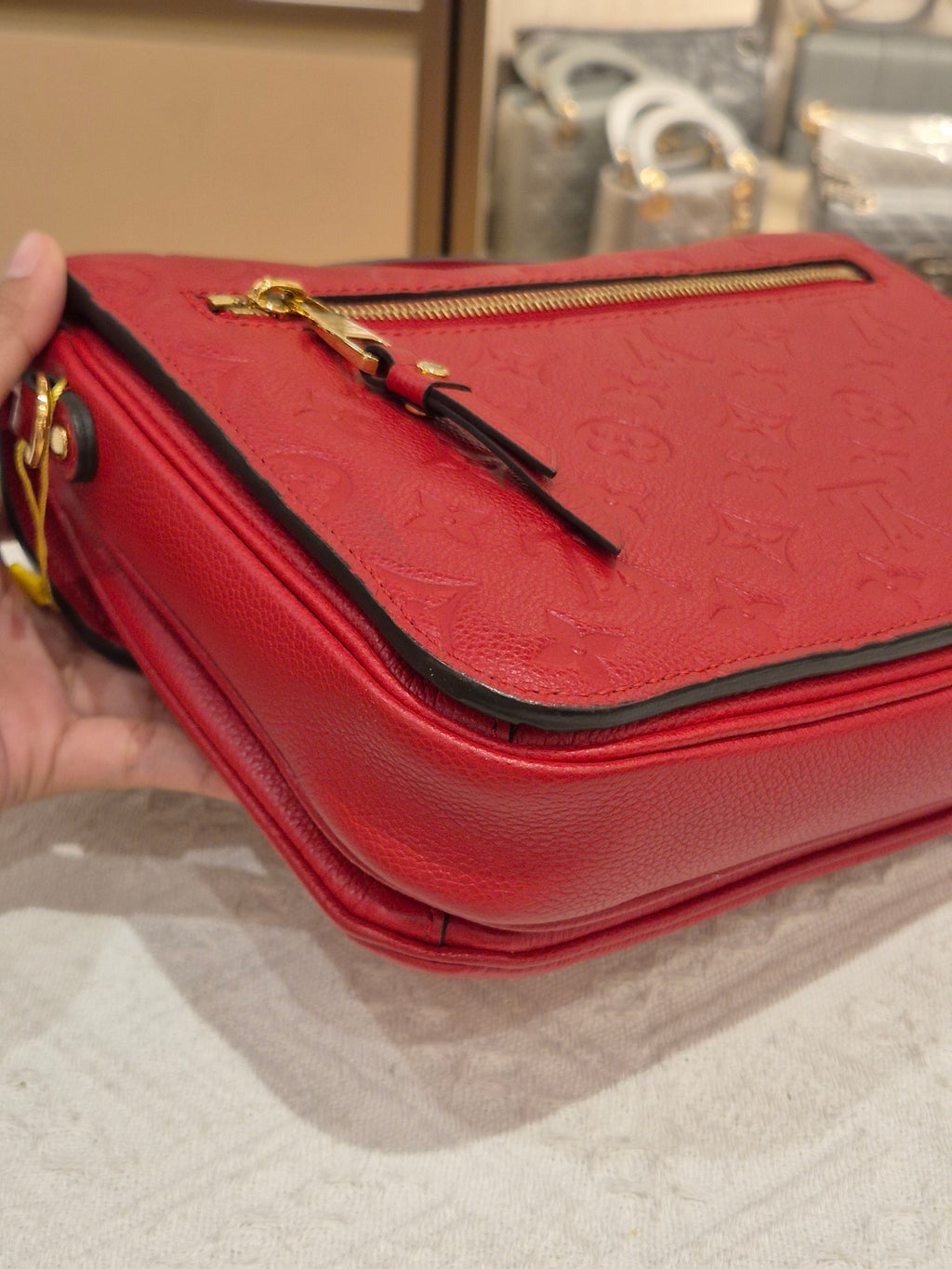 Louis Vuitton Metis Empreinte Cerise