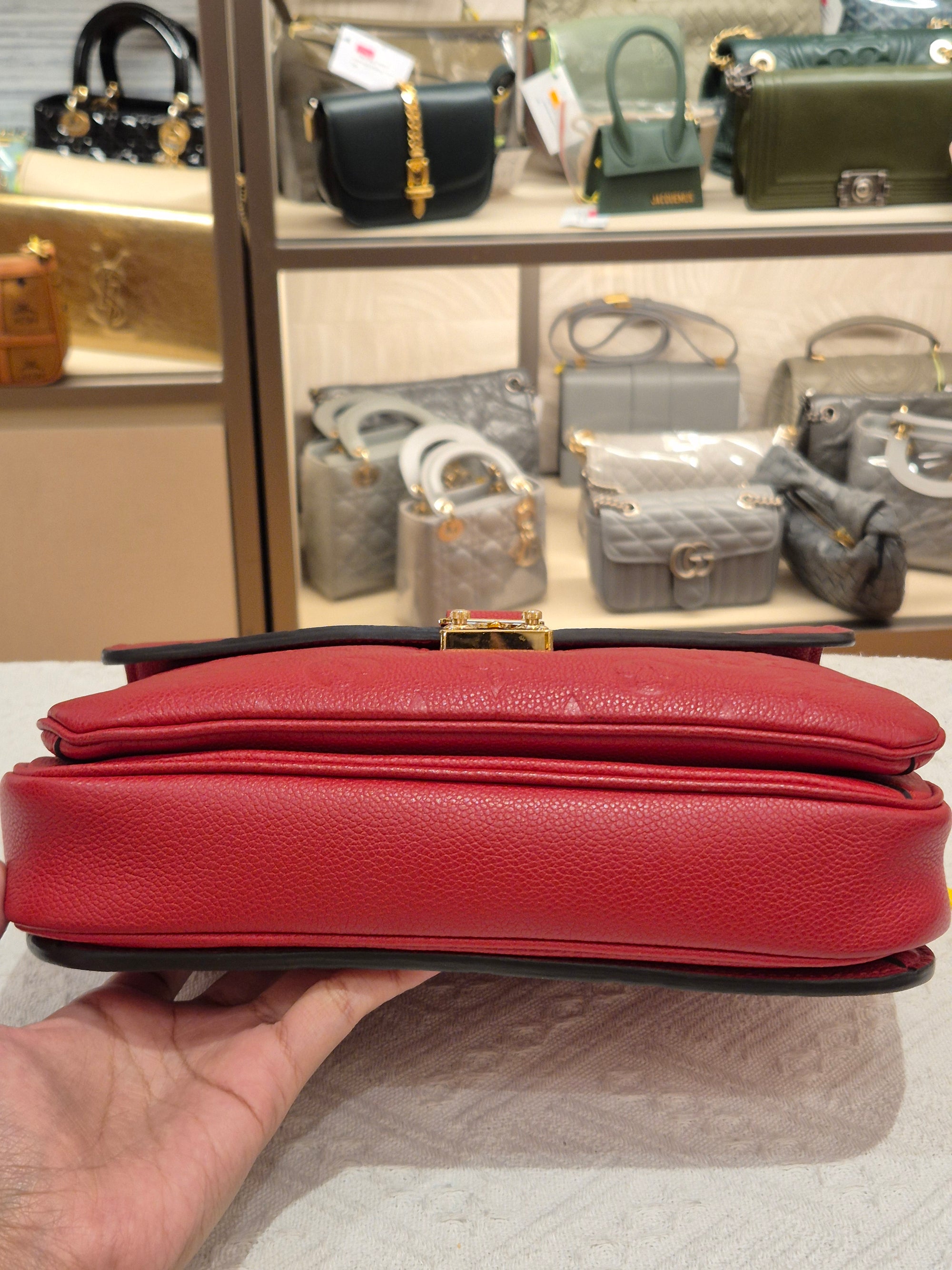 Louis Vuitton Metis Empreinte Cerise