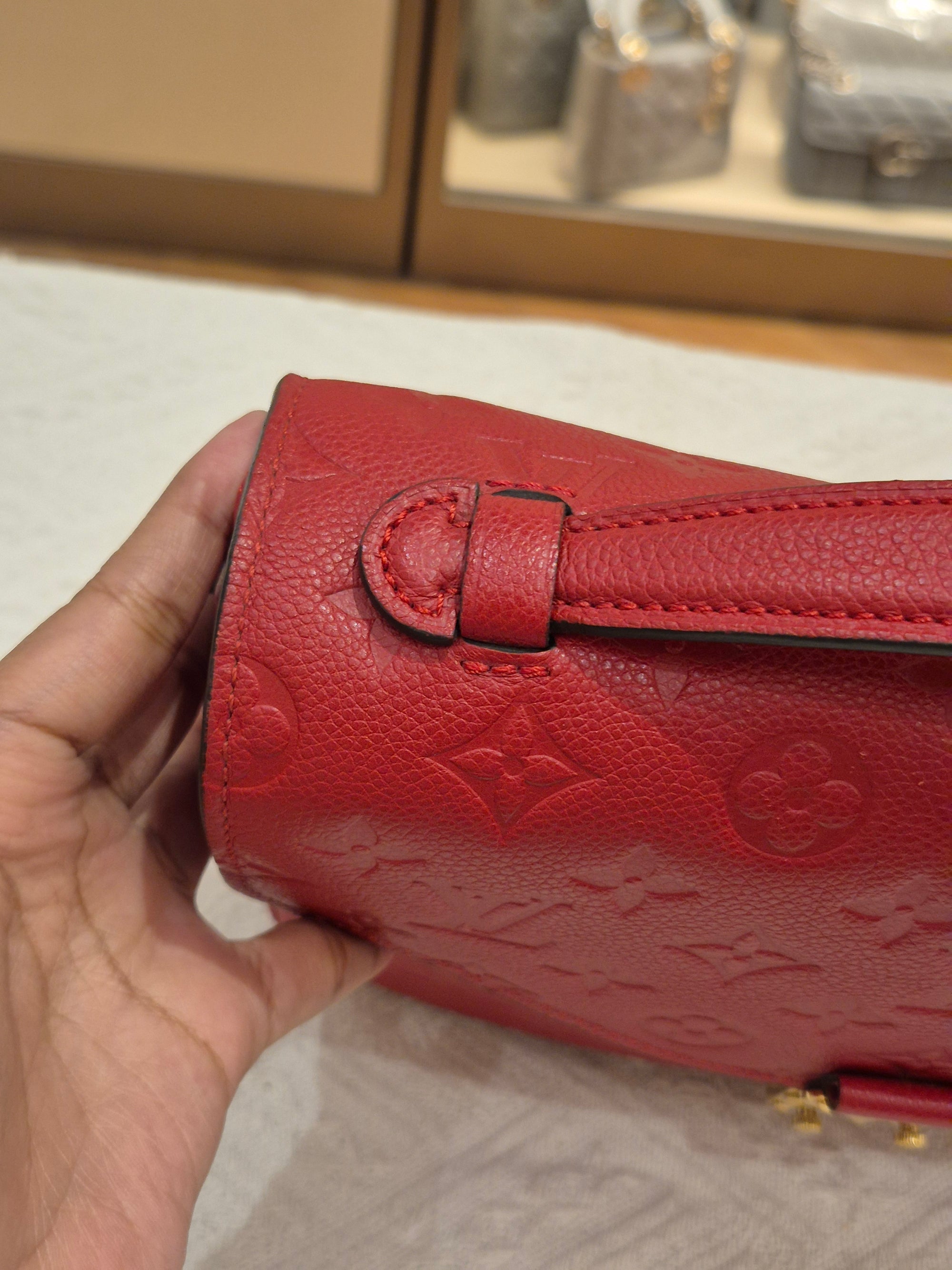 Louis Vuitton Metis Empreinte Cerise