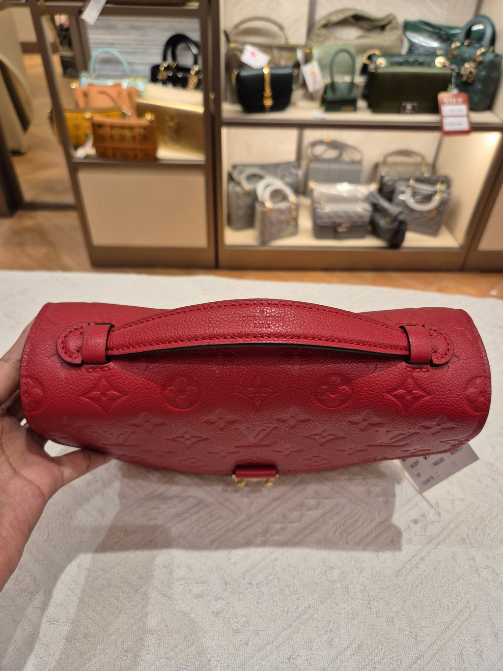 Louis Vuitton Metis Empreinte Cerise