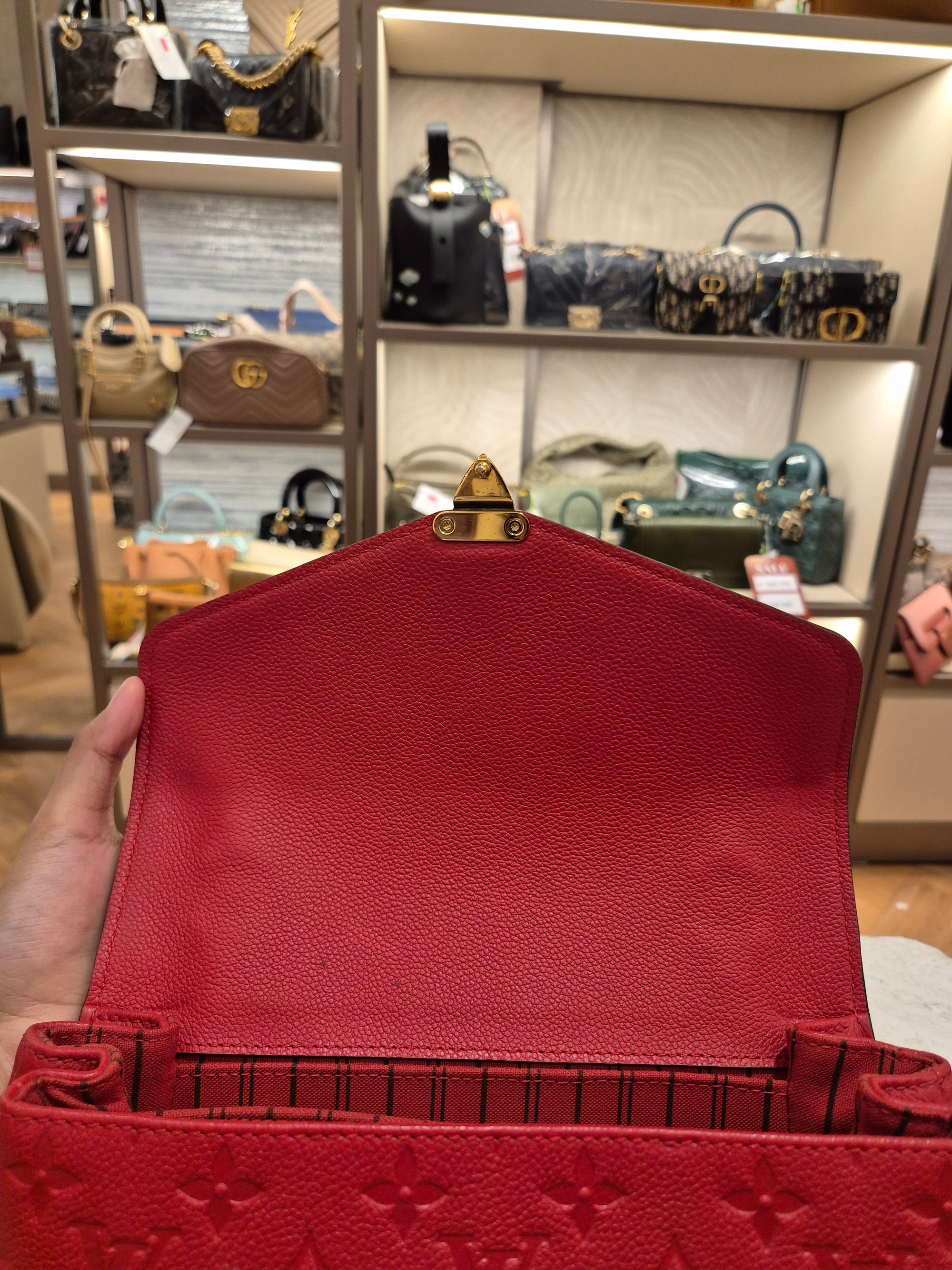 Louis Vuitton Metis Empreinte Cerise