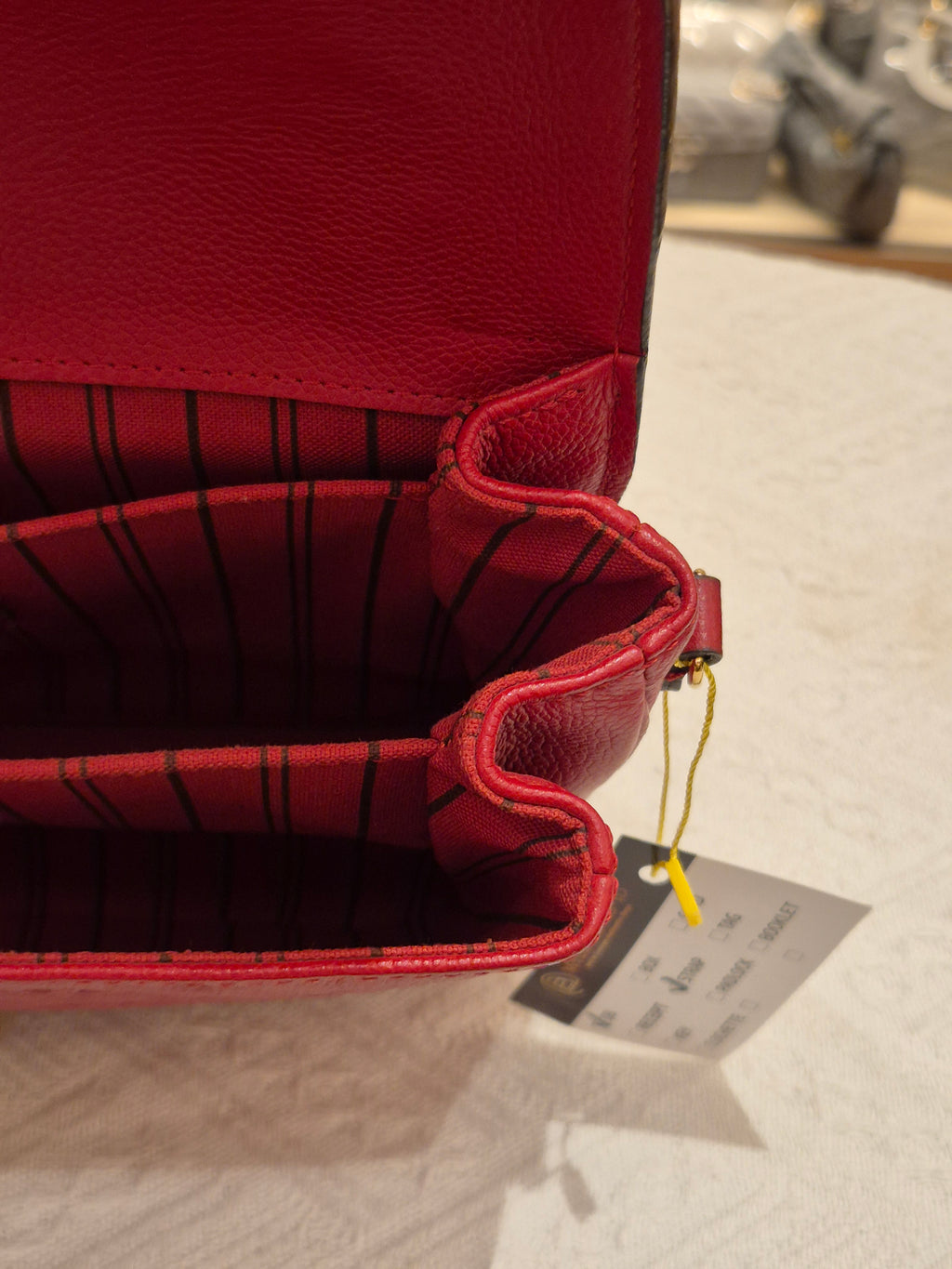 Louis Vuitton Metis Empreinte Cerise