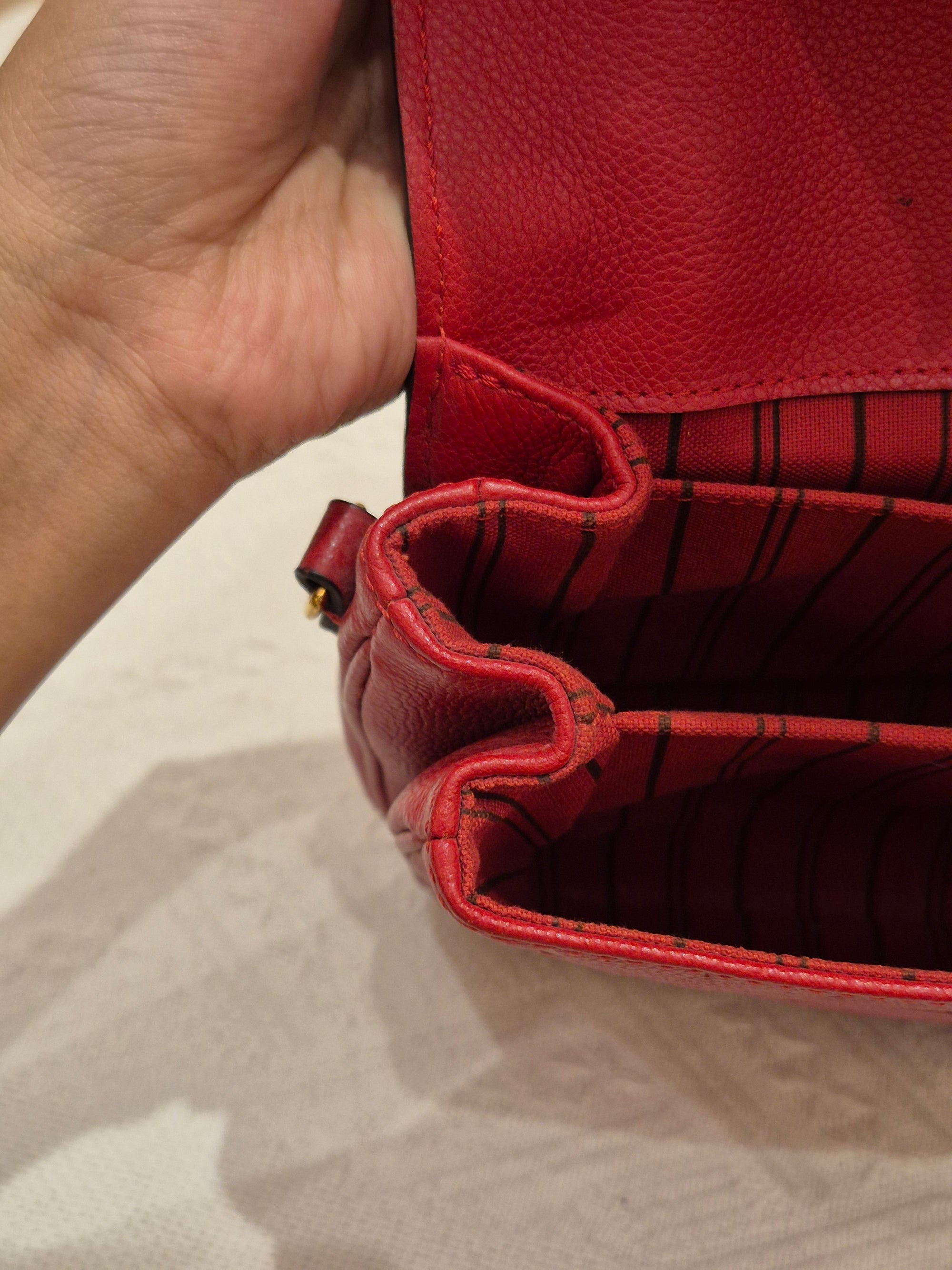 Louis Vuitton Metis Empreinte Cerise