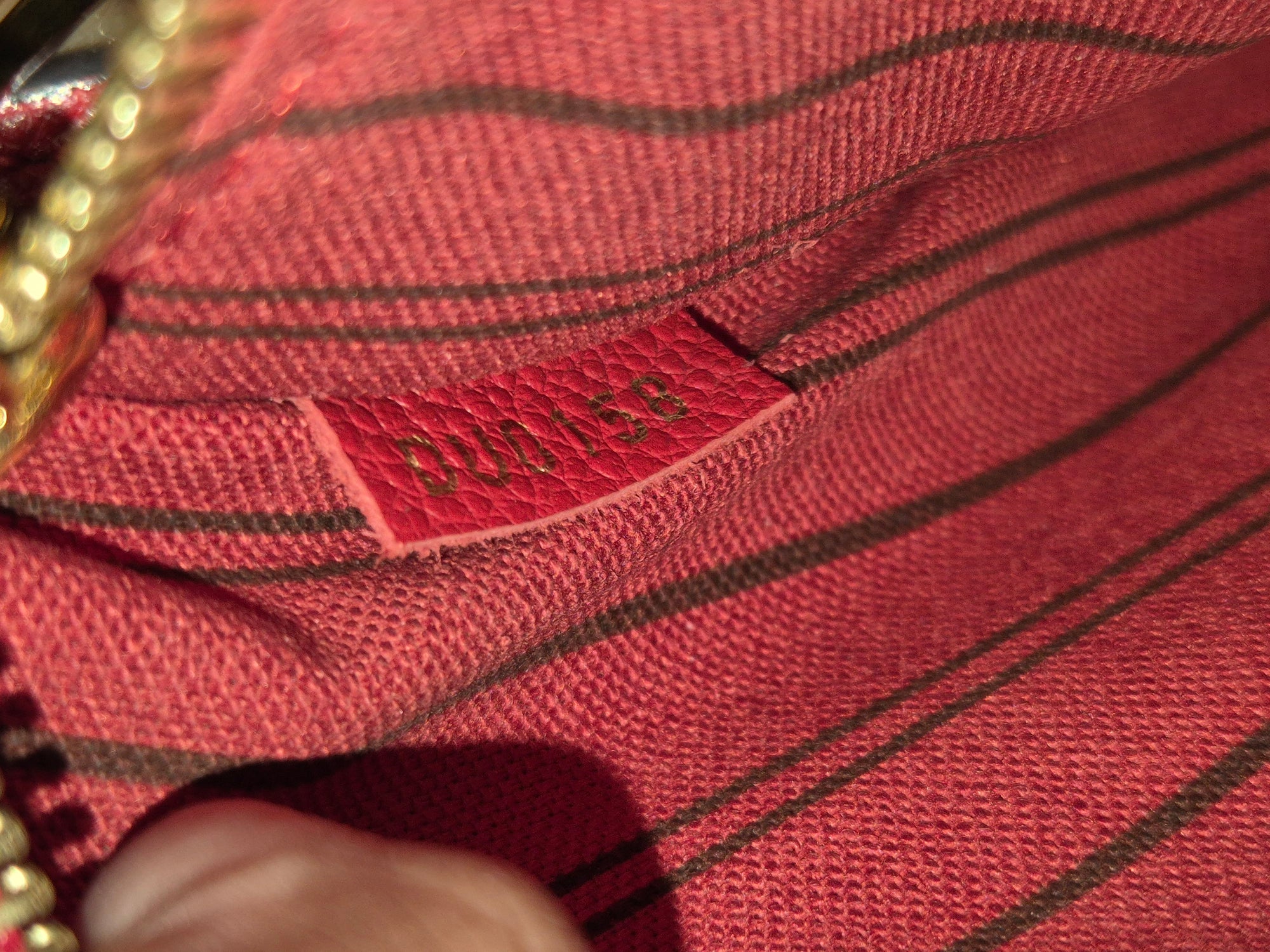 Louis Vuitton Metis Empreinte Cerise