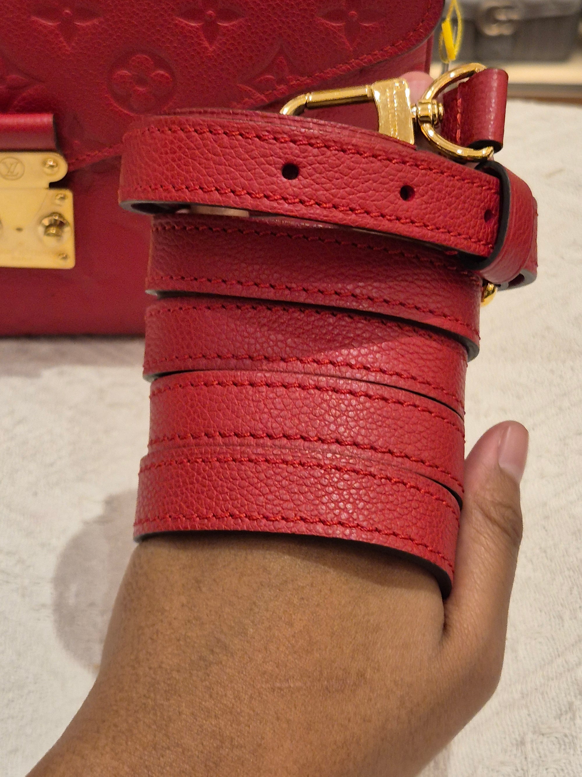 Louis Vuitton Metis Empreinte Cerise