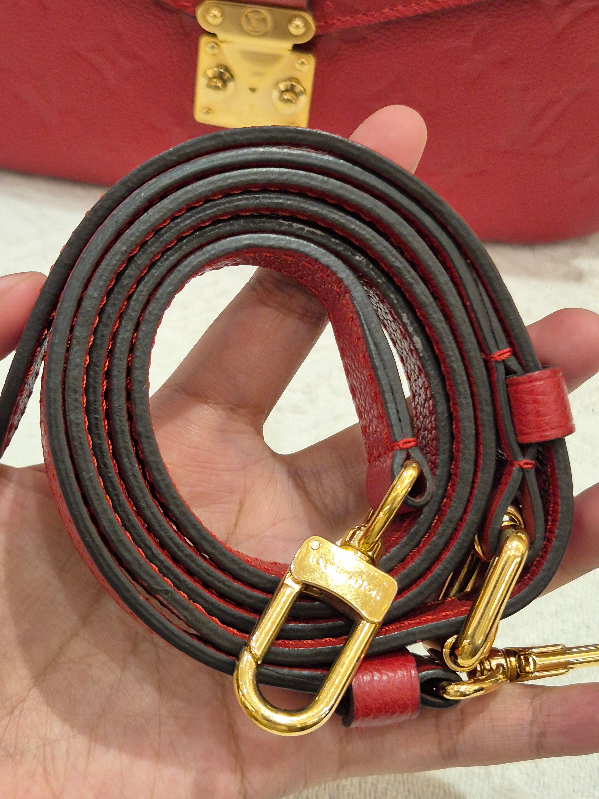 Louis Vuitton Metis Empreinte Cerise