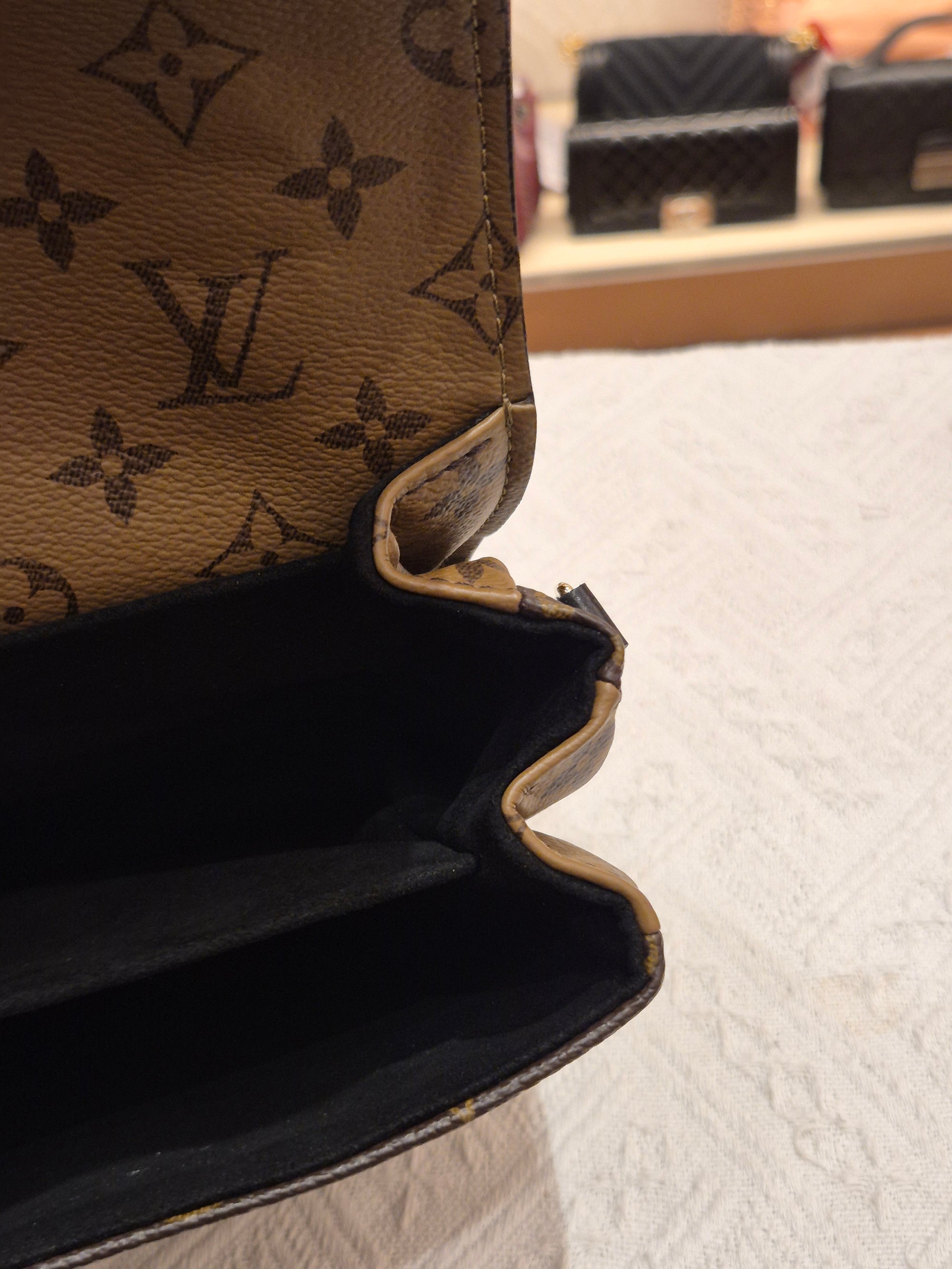 Louis Vuitton Metis Monogram Reverse
