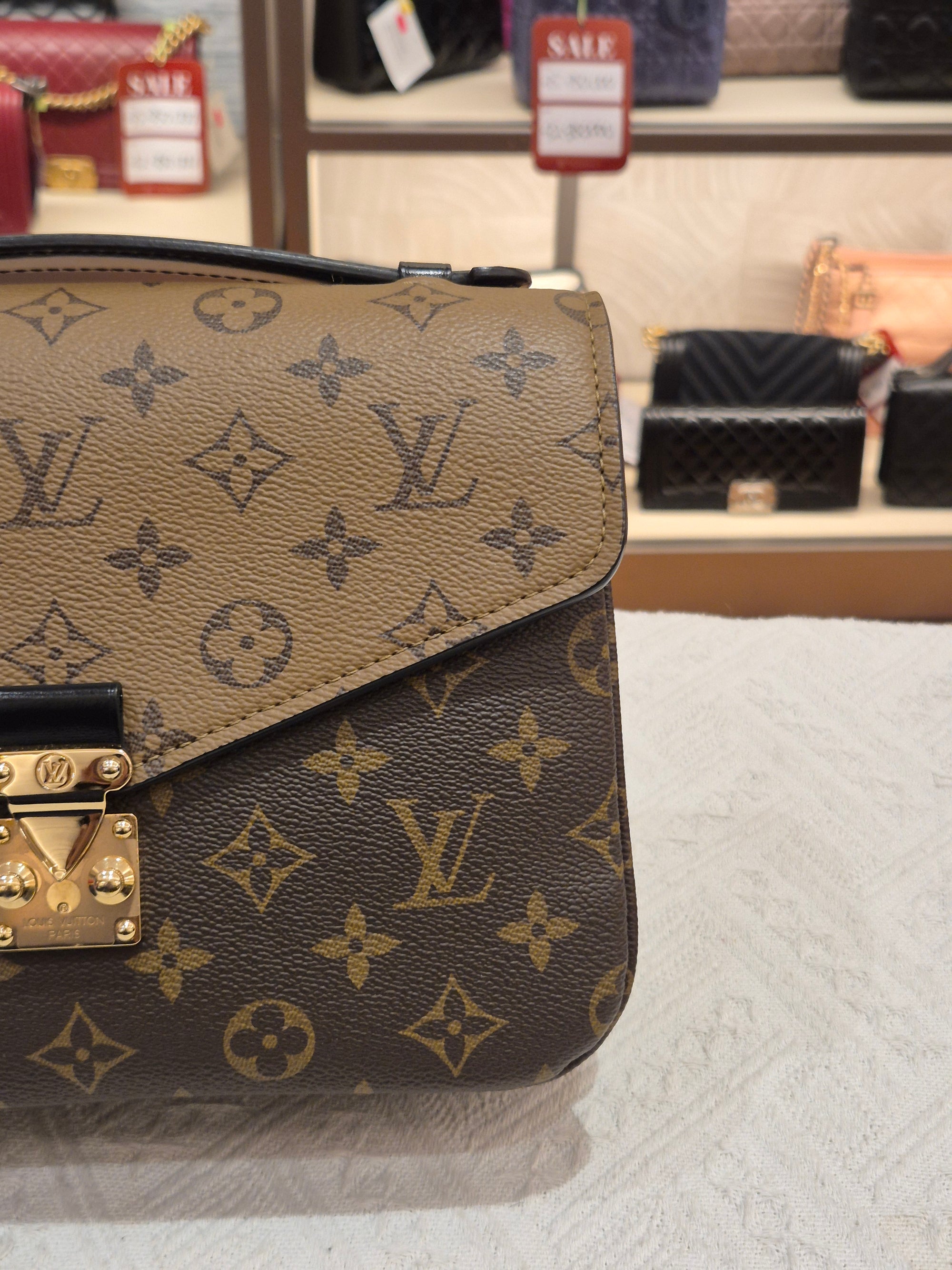 Louis Vuitton Metis Monogram Reverse