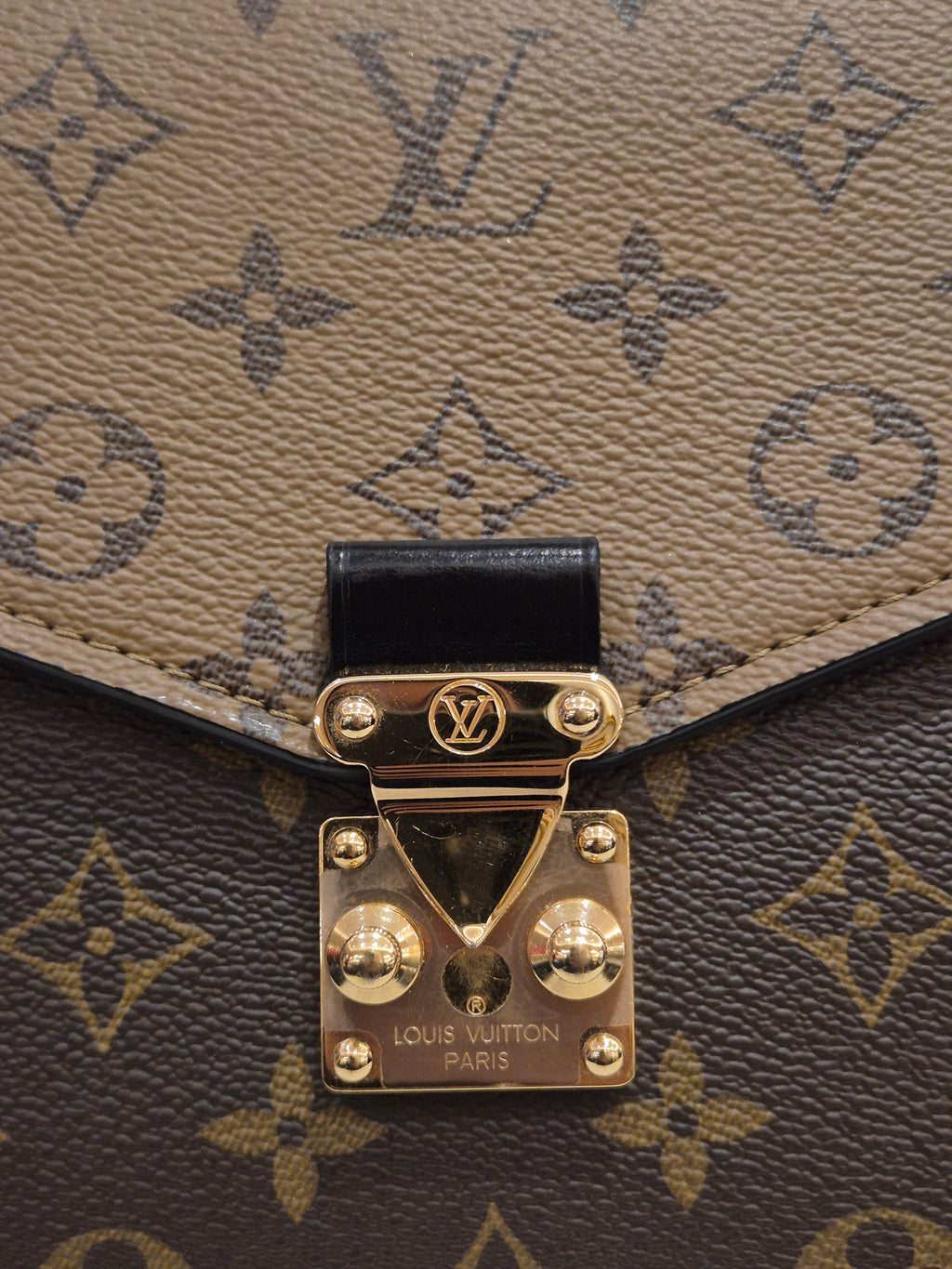 Louis Vuitton Metis Monogram Reverse